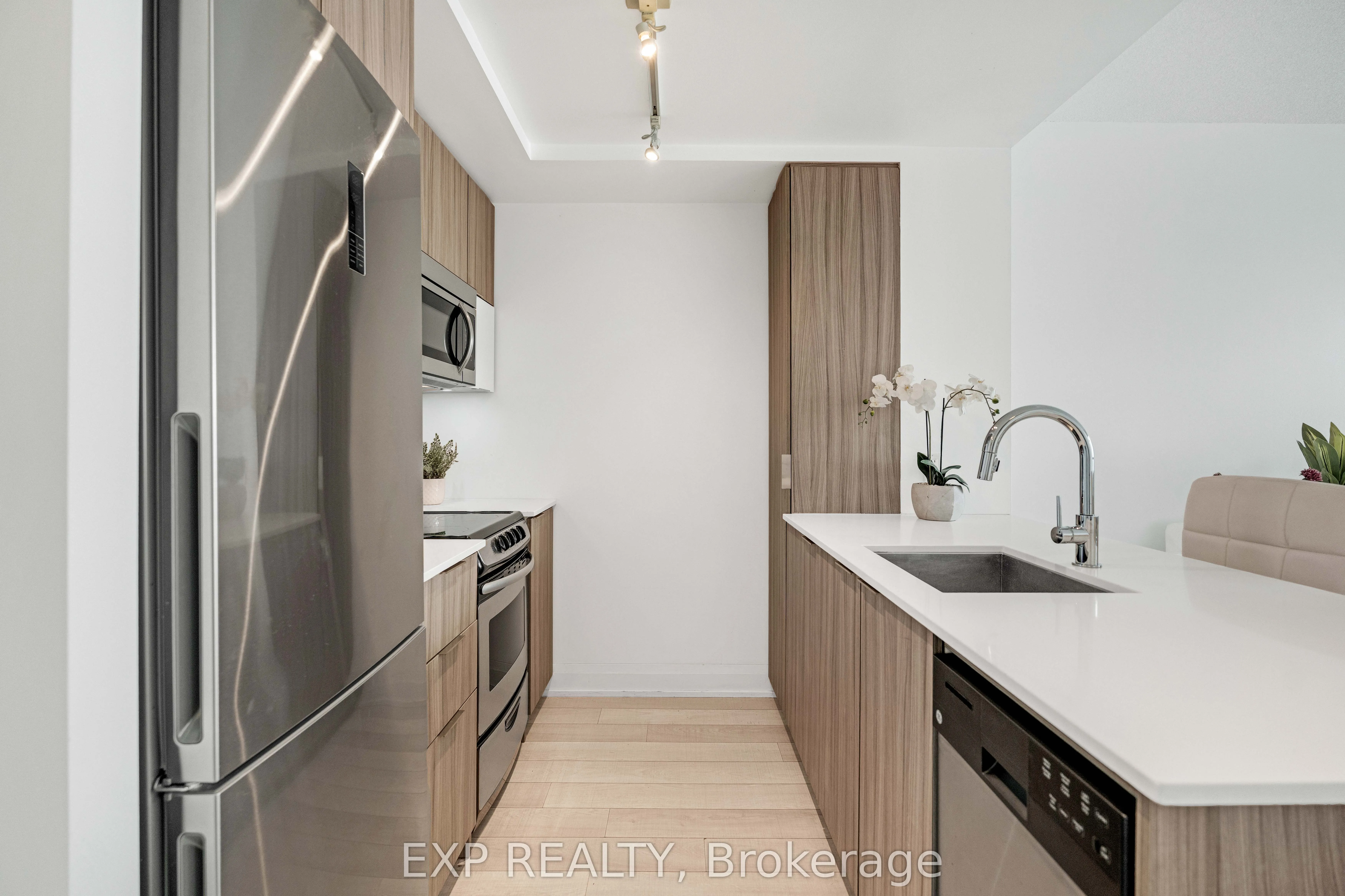 56 Annie Craig Drive, #4506