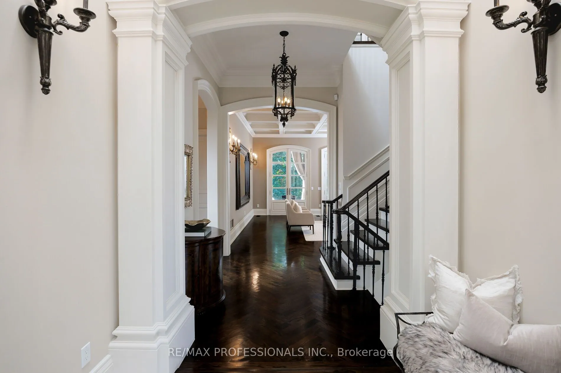 56 Ravenscrest Drive