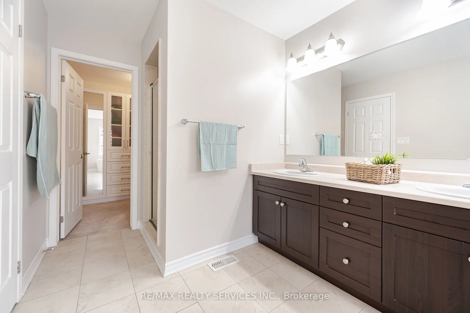 43 Cirrus Crescent