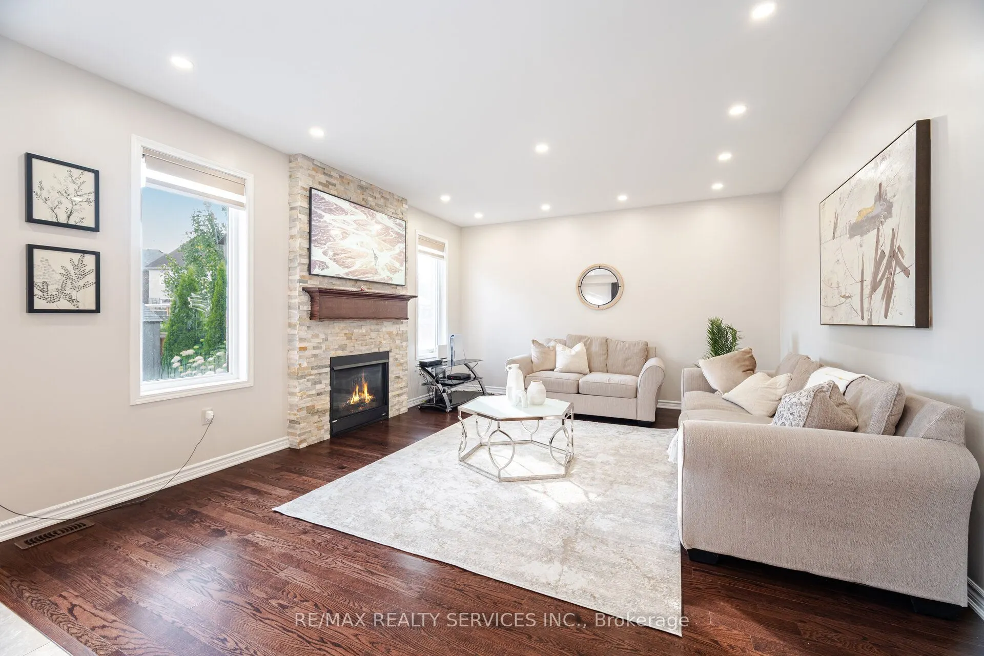43 Cirrus Crescent