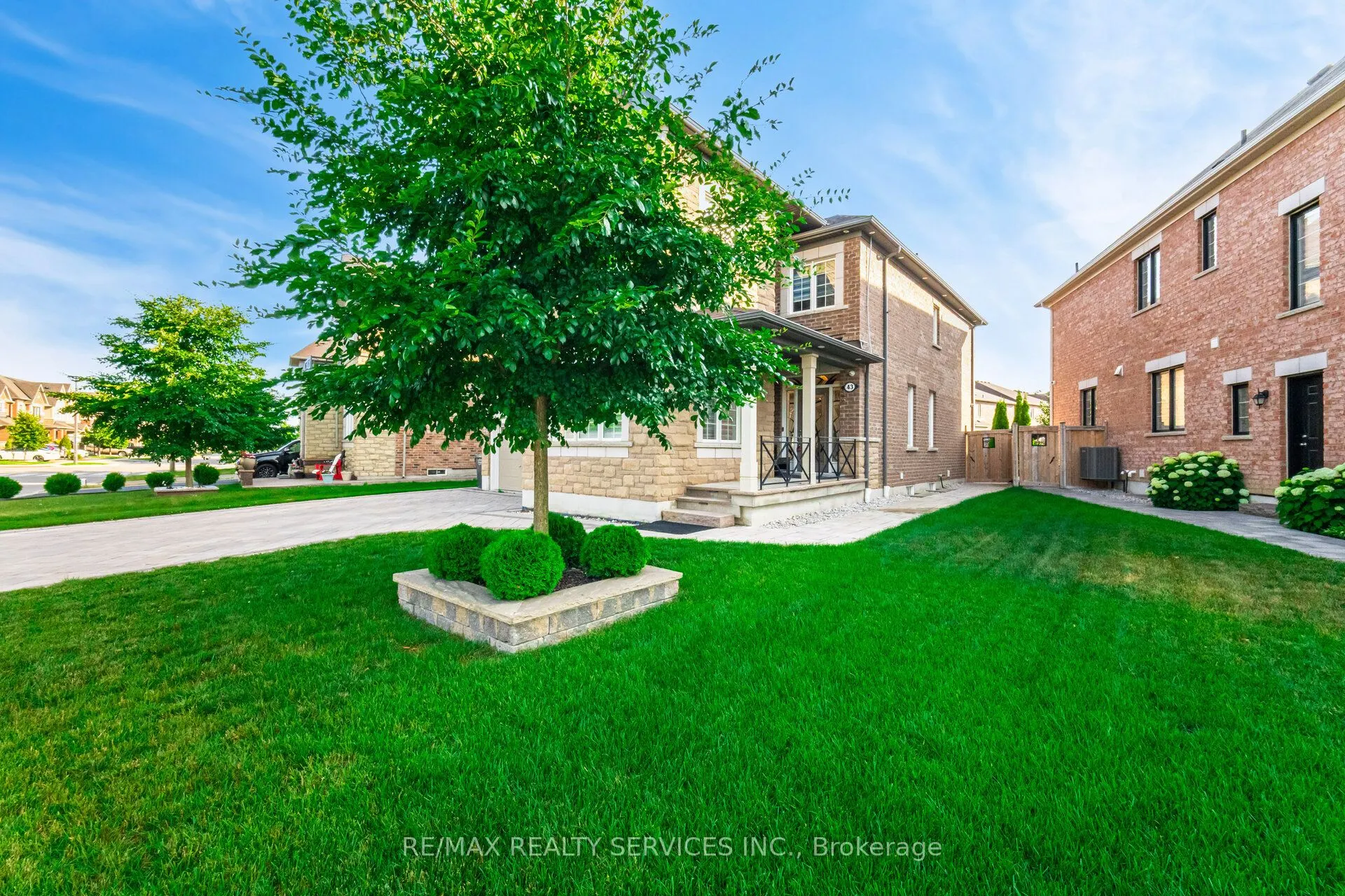 43 Cirrus Crescent