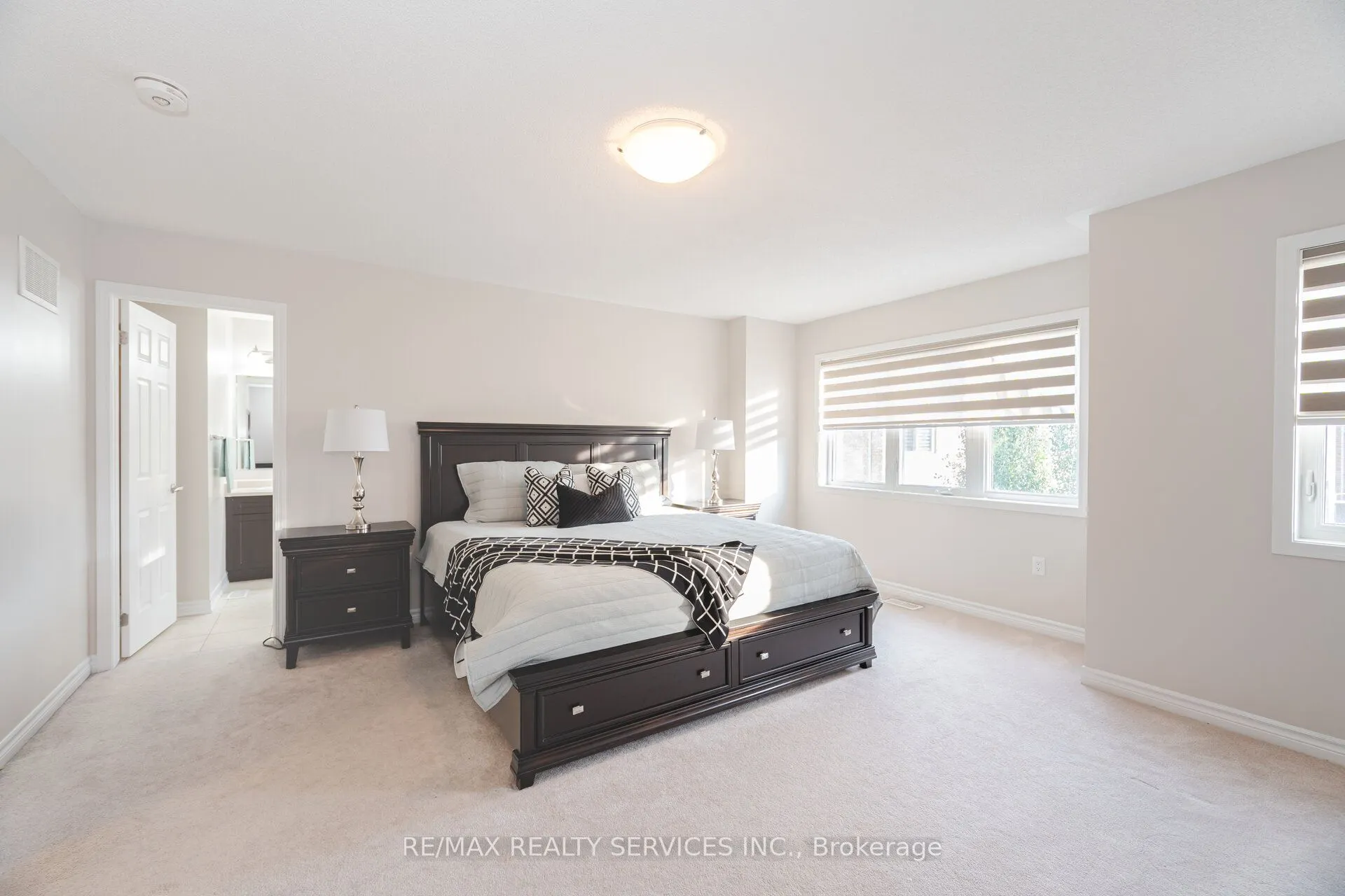 43 Cirrus Crescent