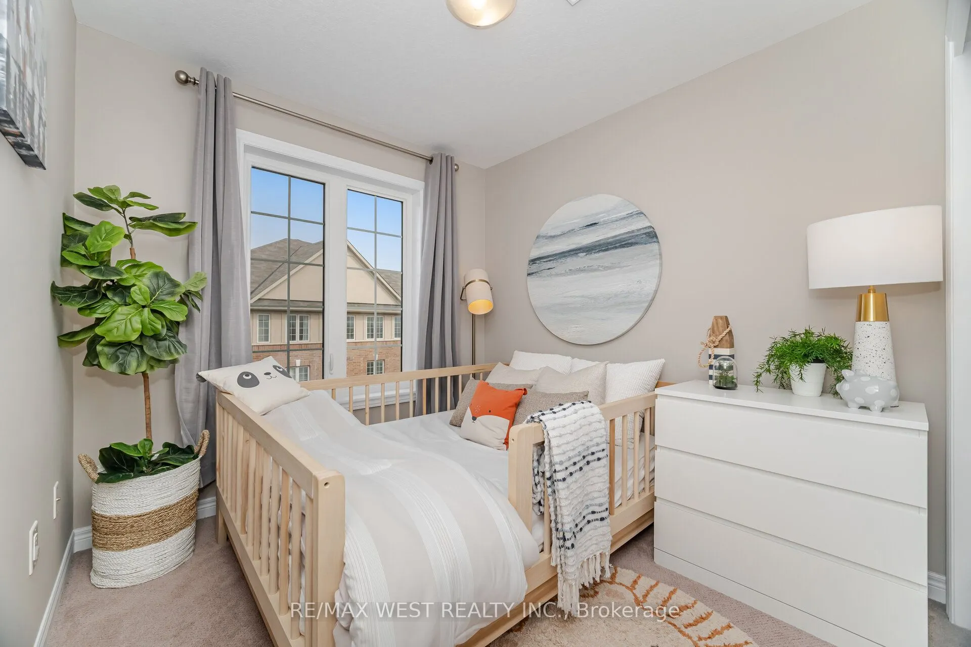 386 Belcourt Common