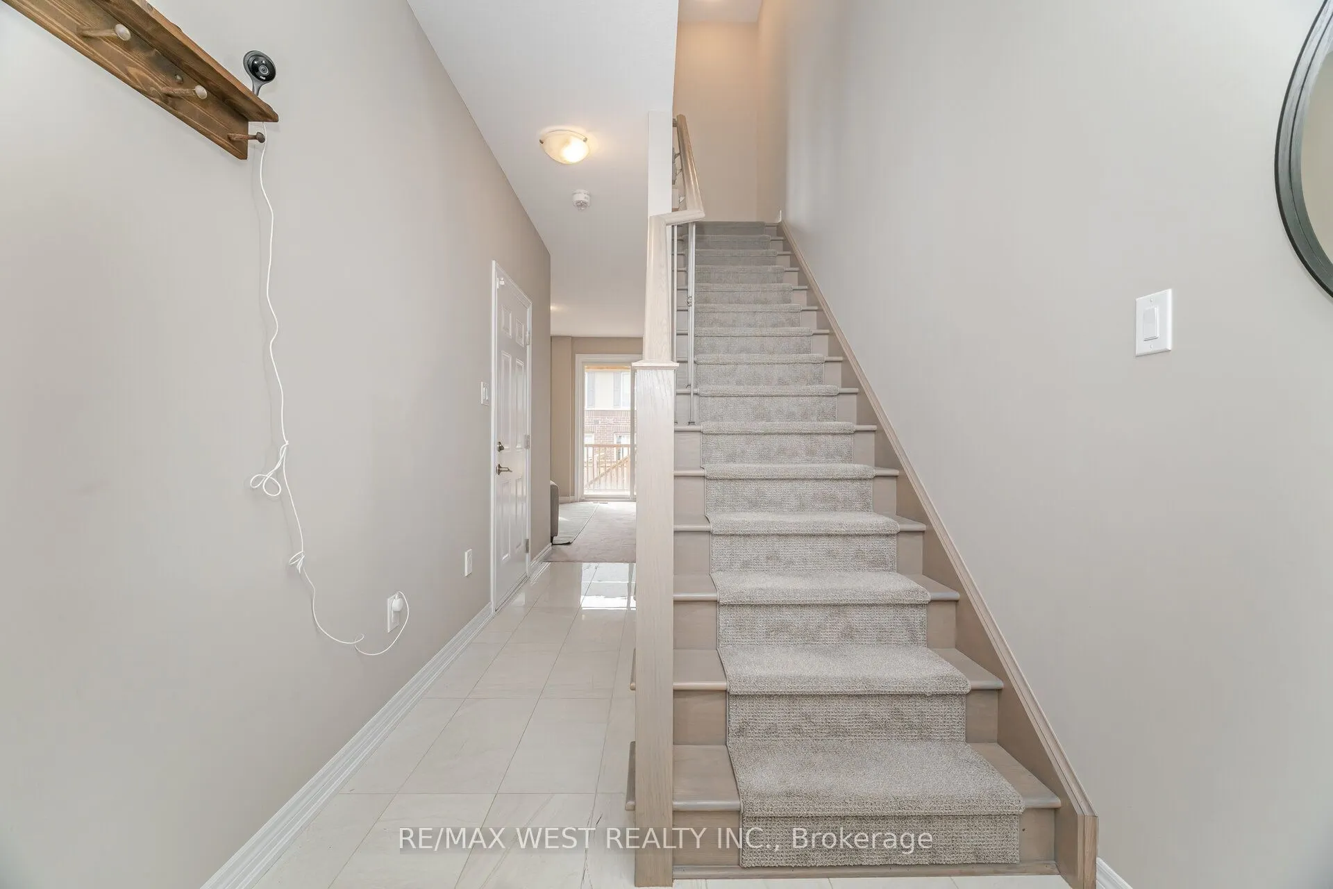 386 Belcourt Common