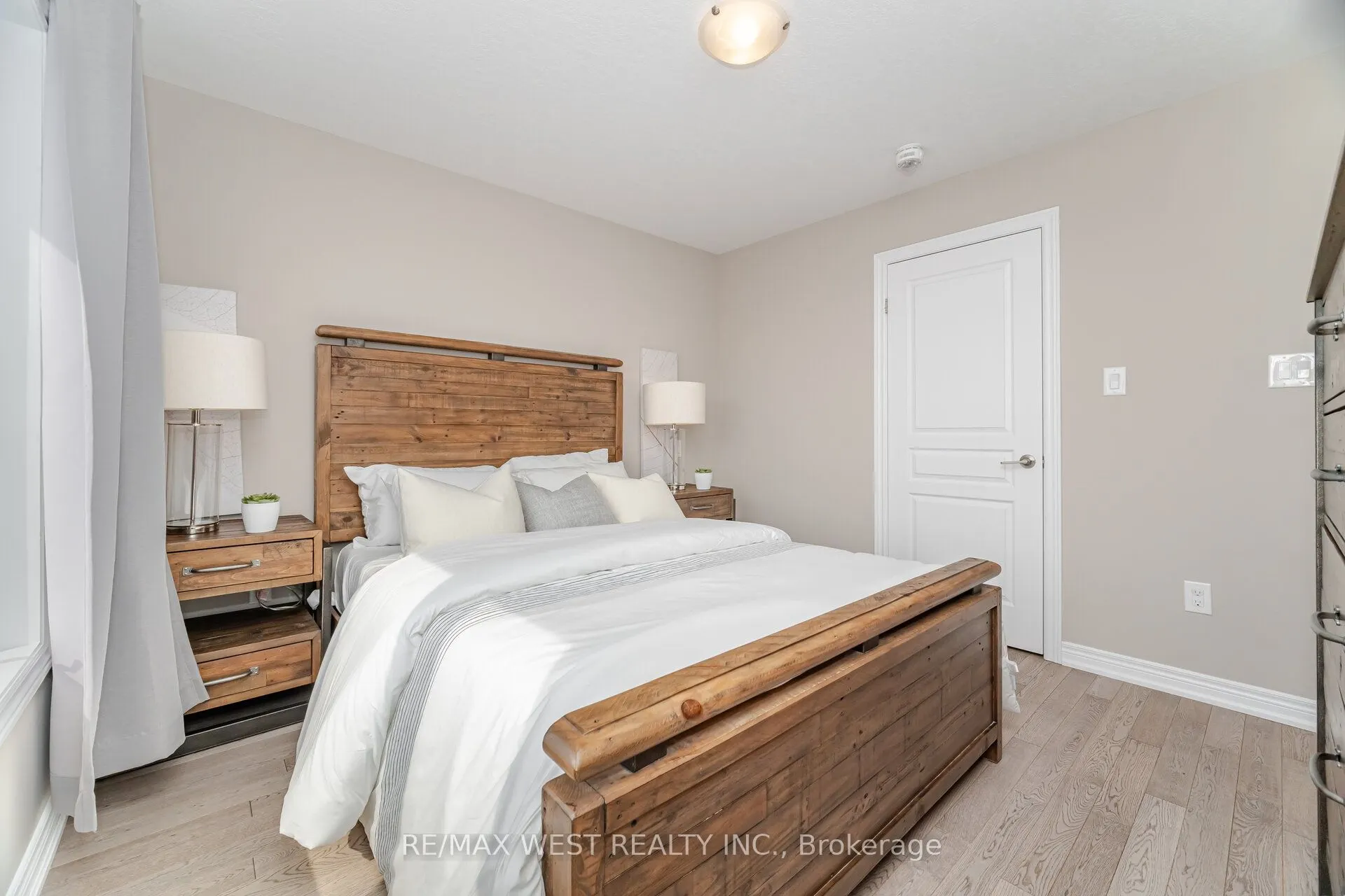 386 Belcourt Common