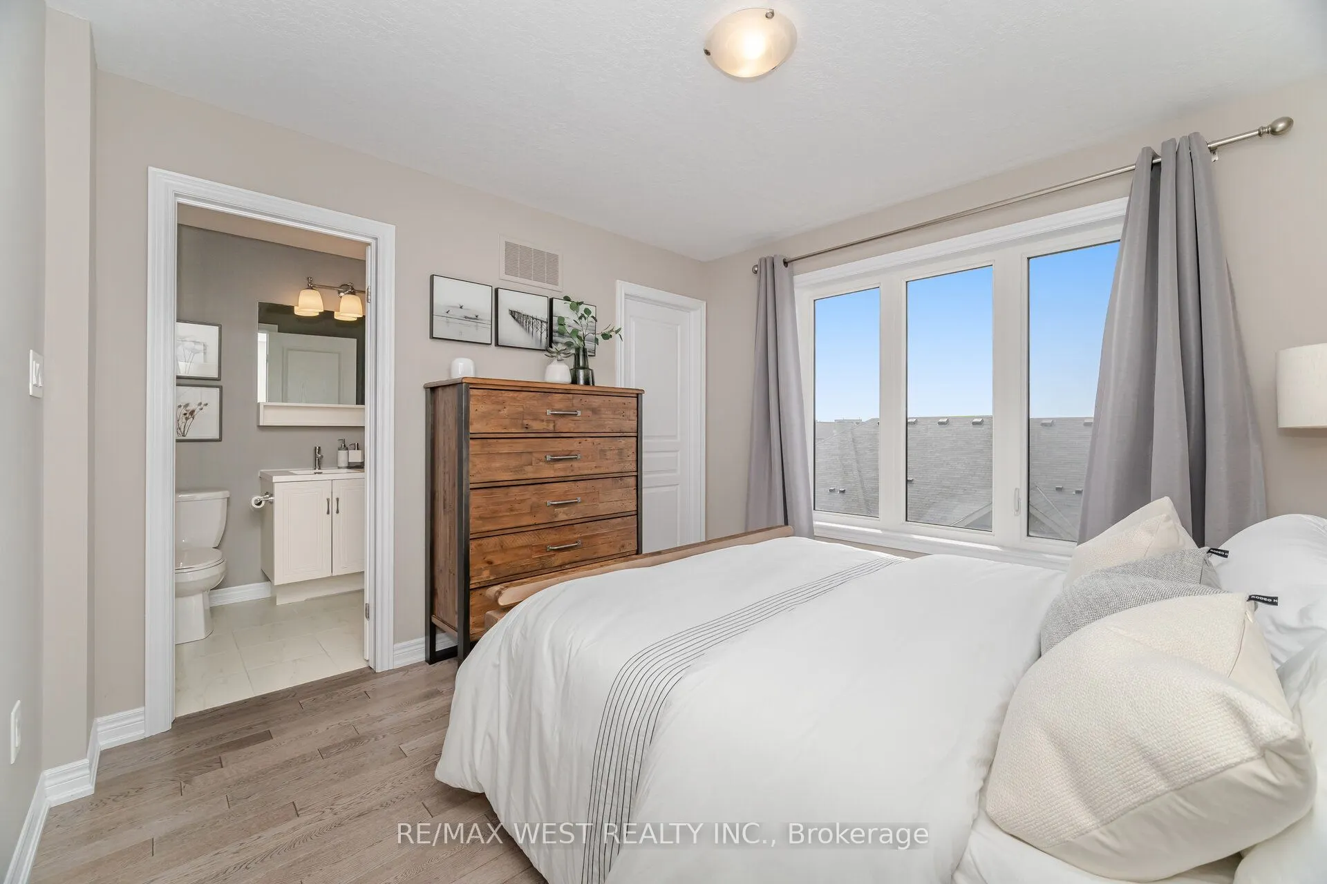 386 Belcourt Common