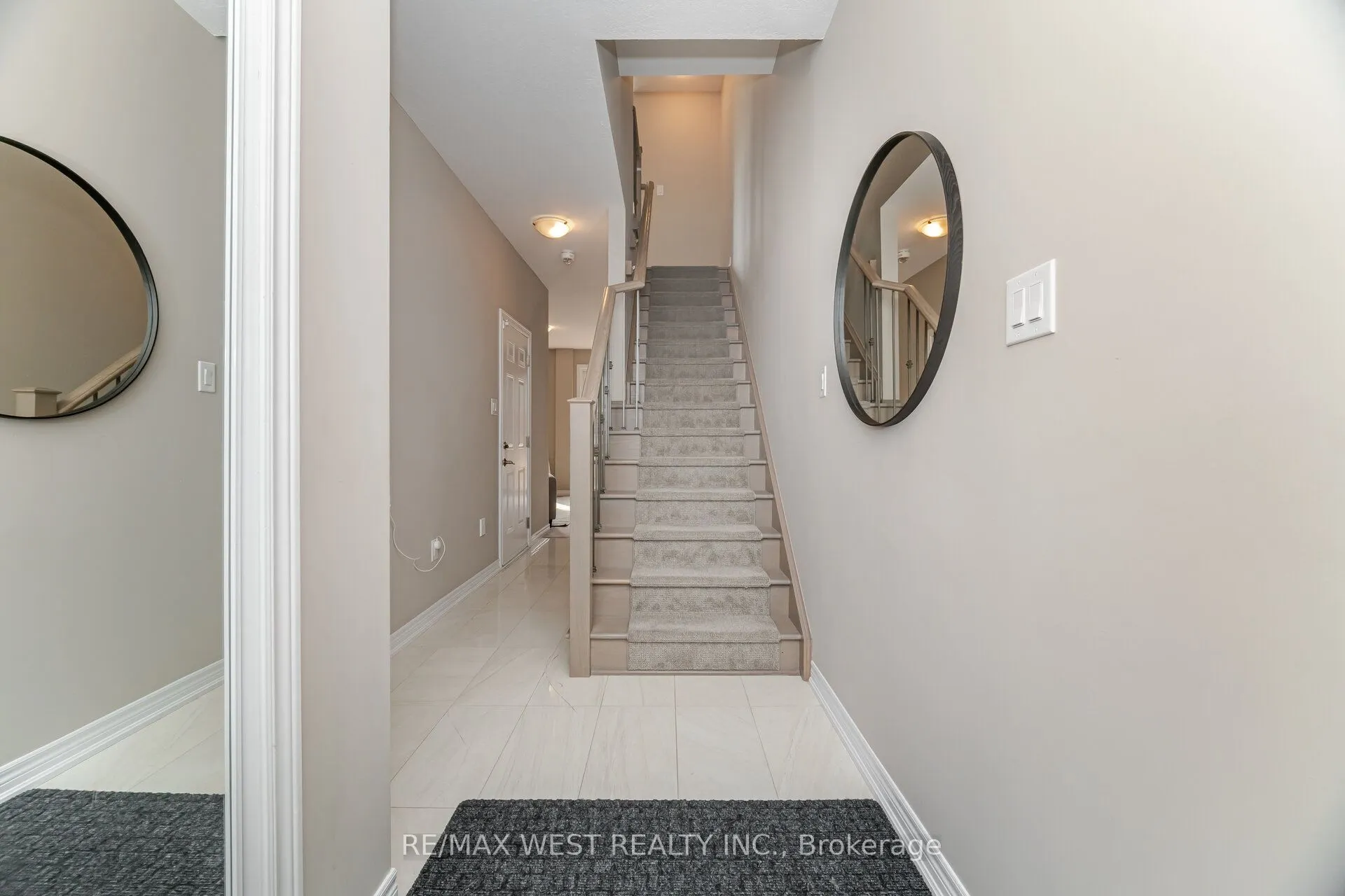 386 Belcourt Common