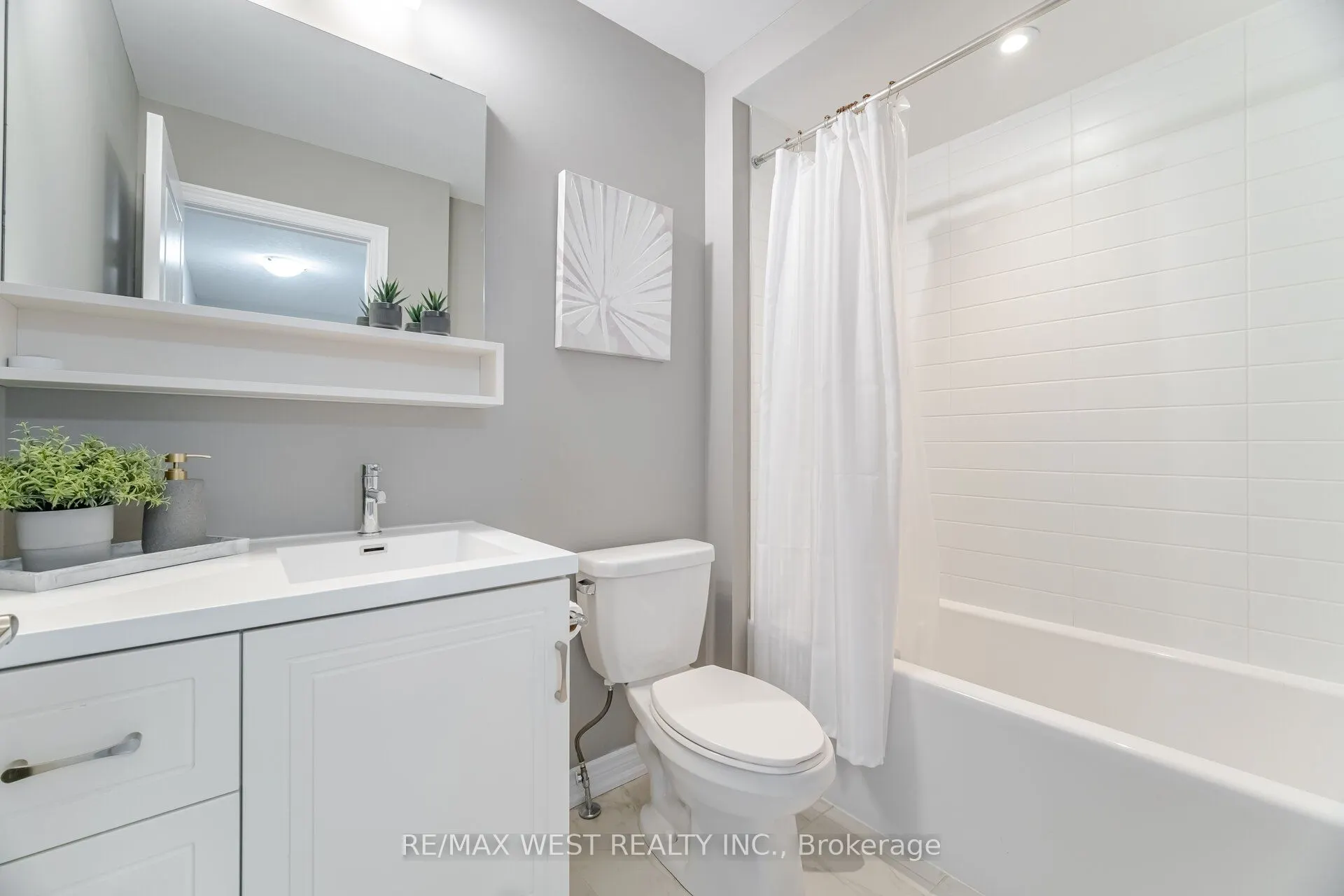 386 Belcourt Common
