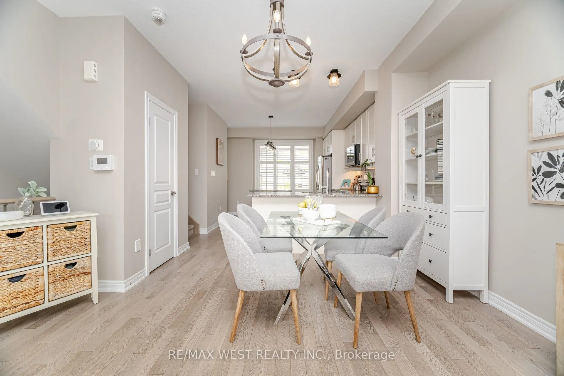 386 Belcourt Common