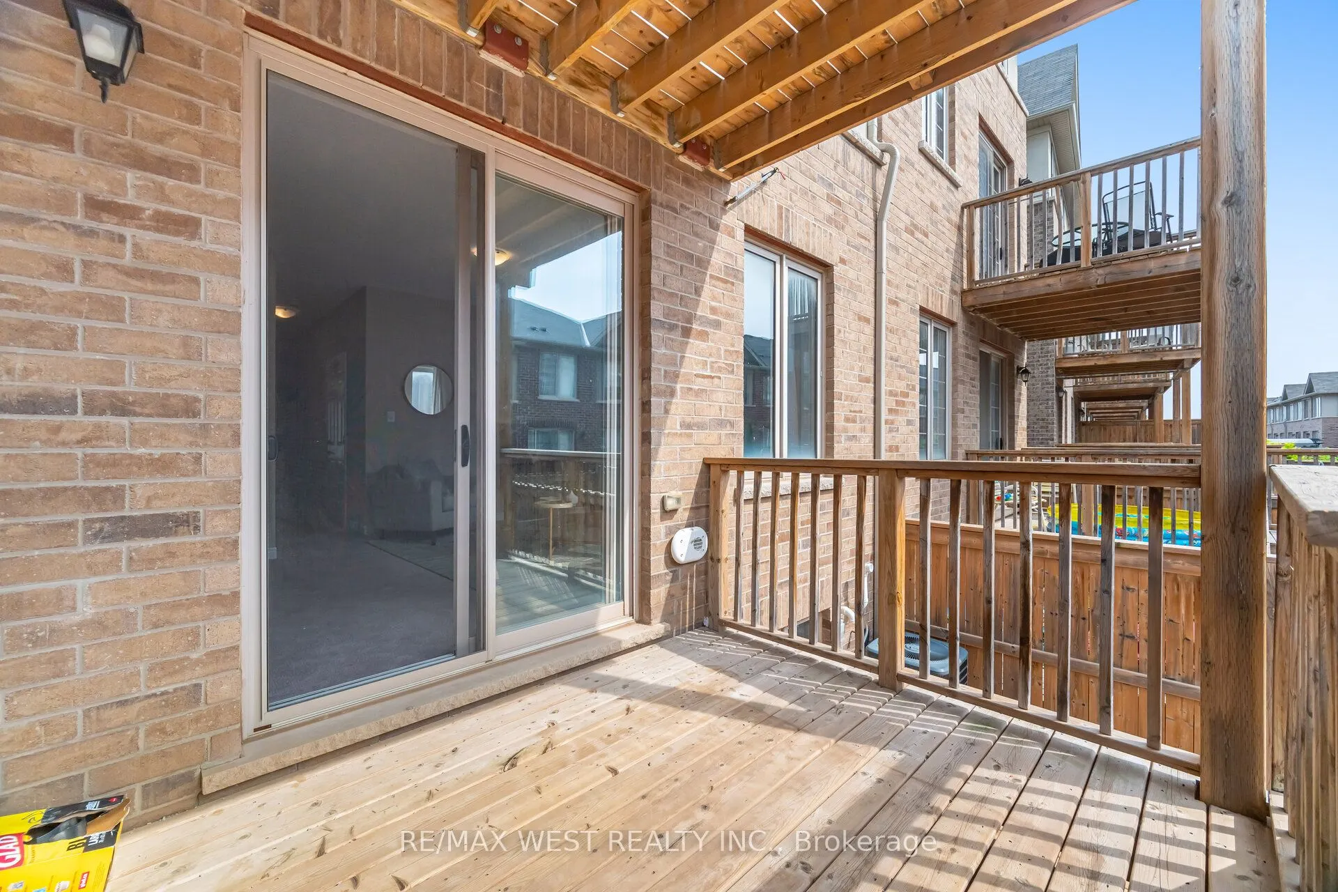 386 Belcourt Common