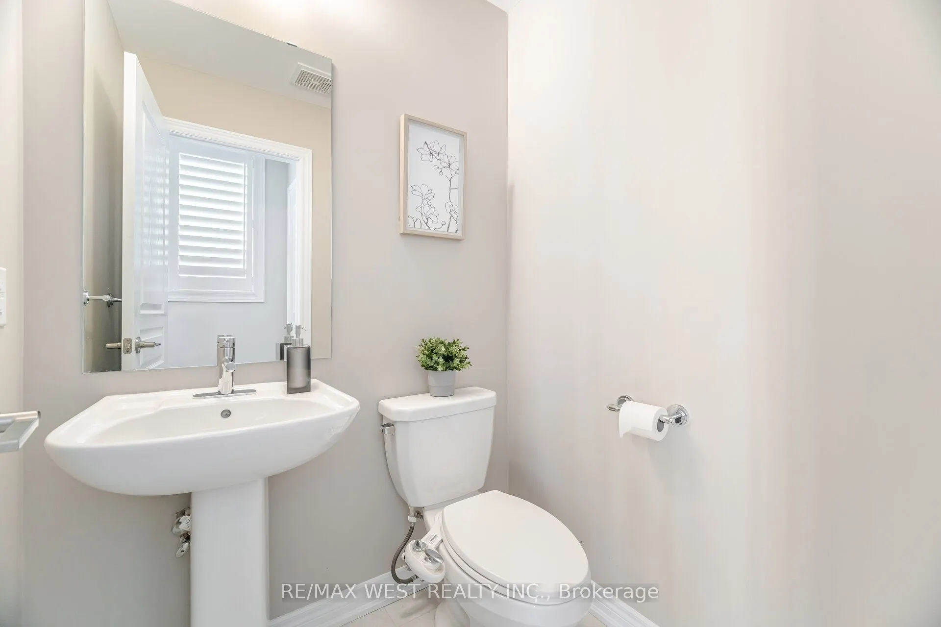 386 Belcourt Common