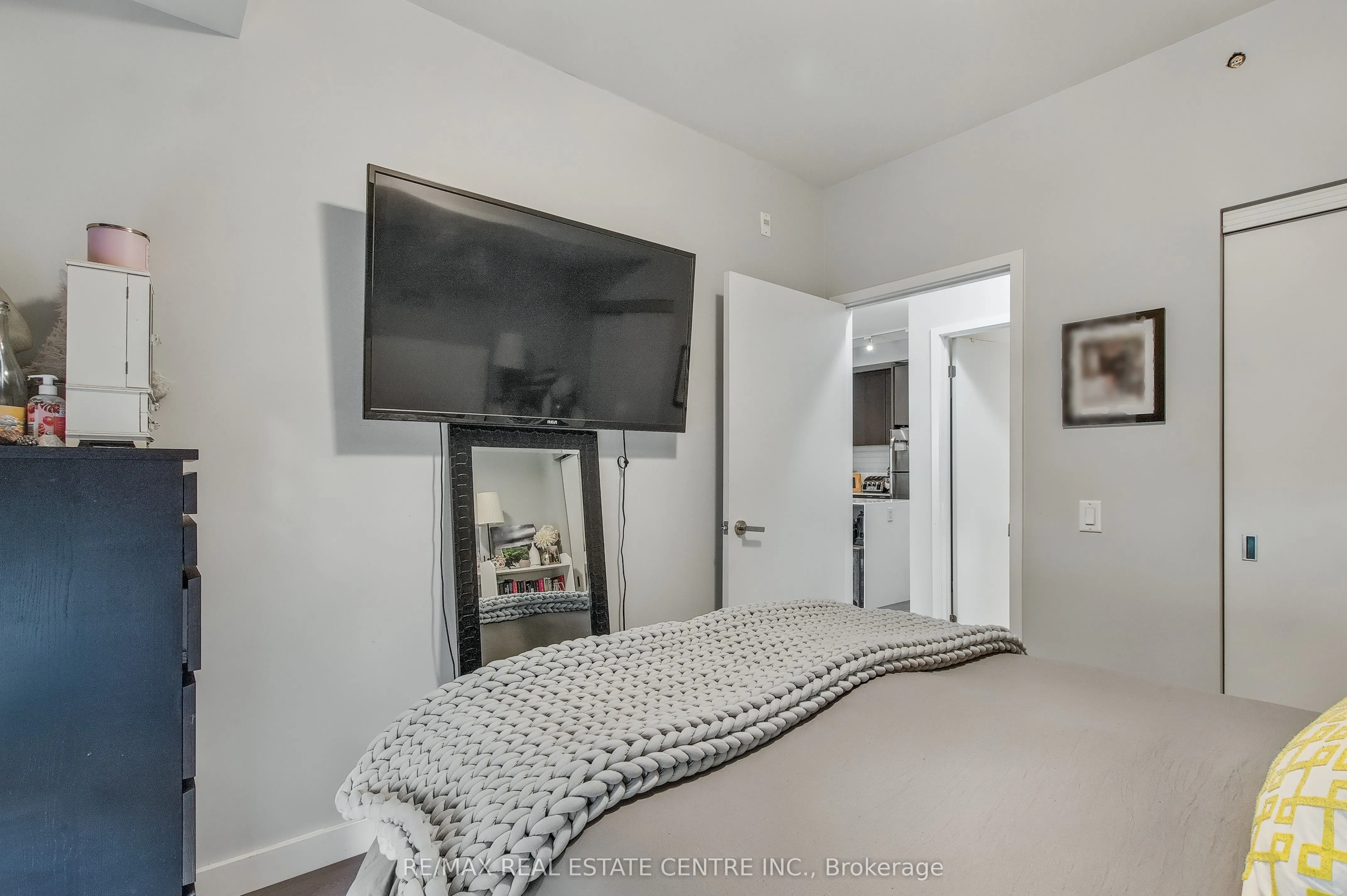 5035 Harvard Road, #209
