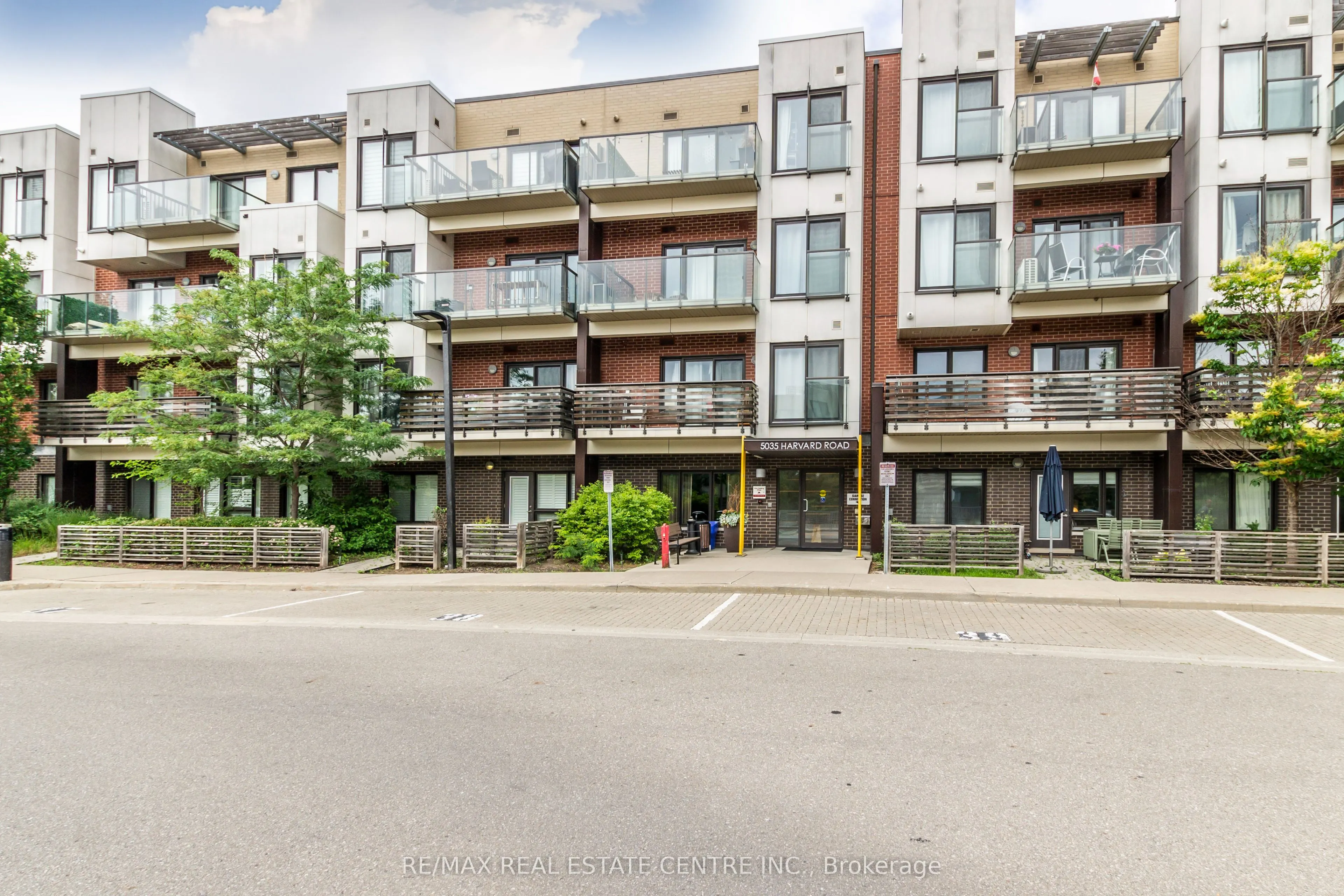 5035 Harvard Road, #209