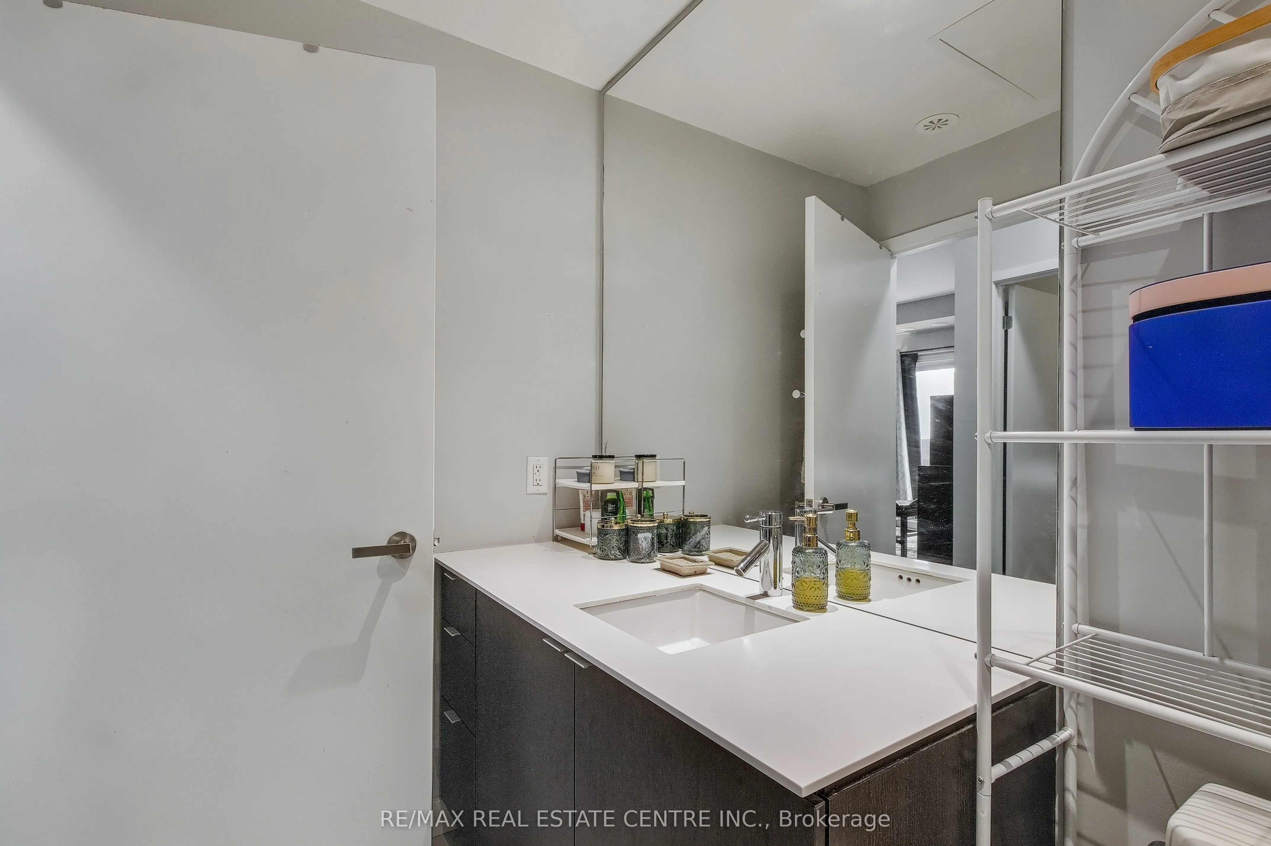 5035 Harvard Road, #209