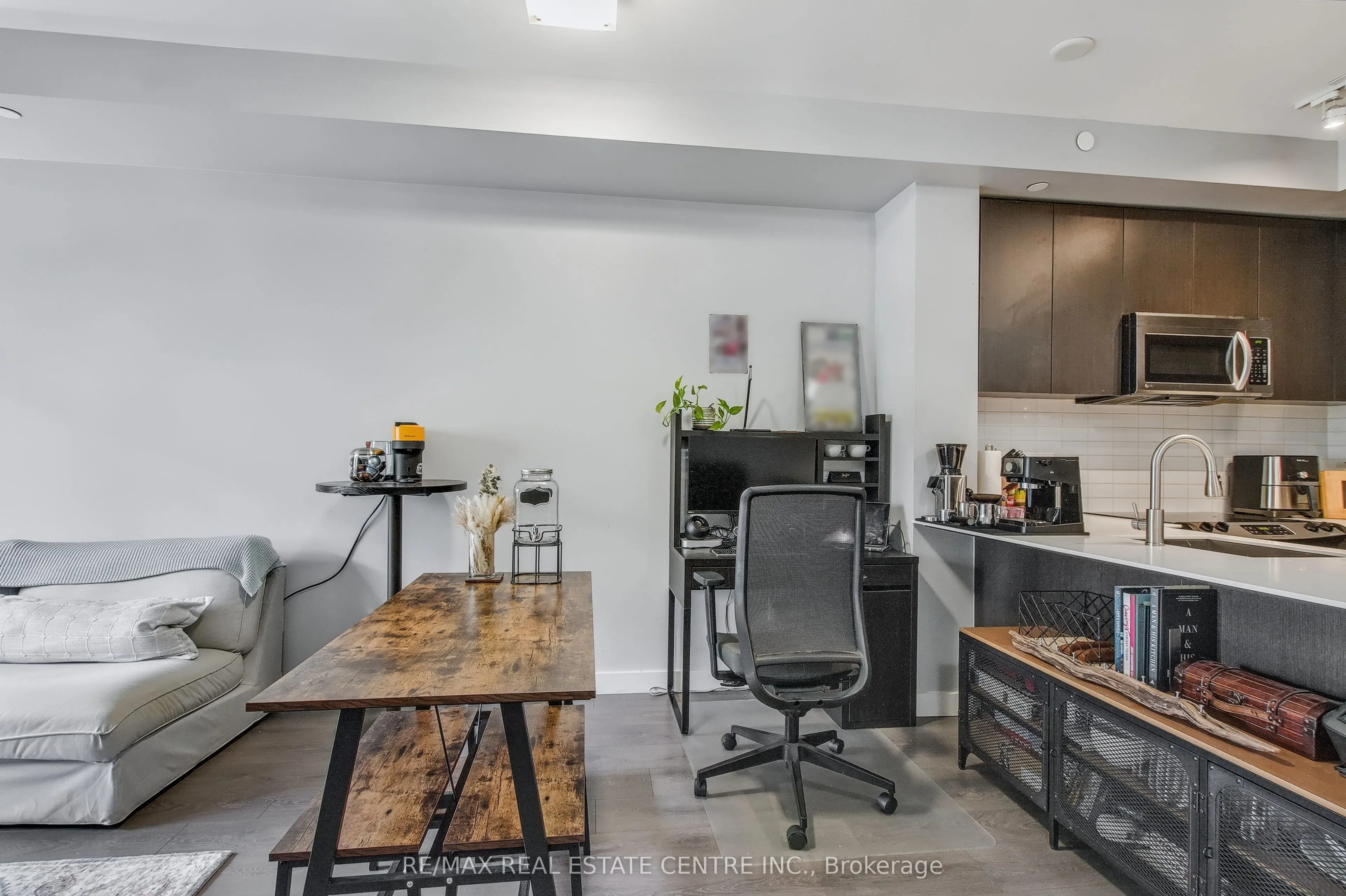 5035 Harvard Road, #209