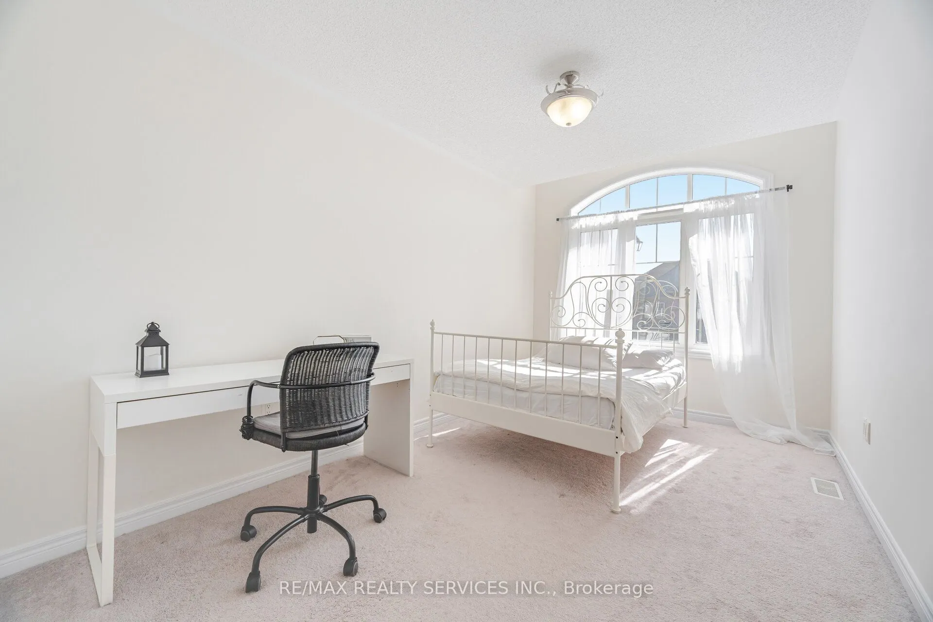 15 Vinewood Road