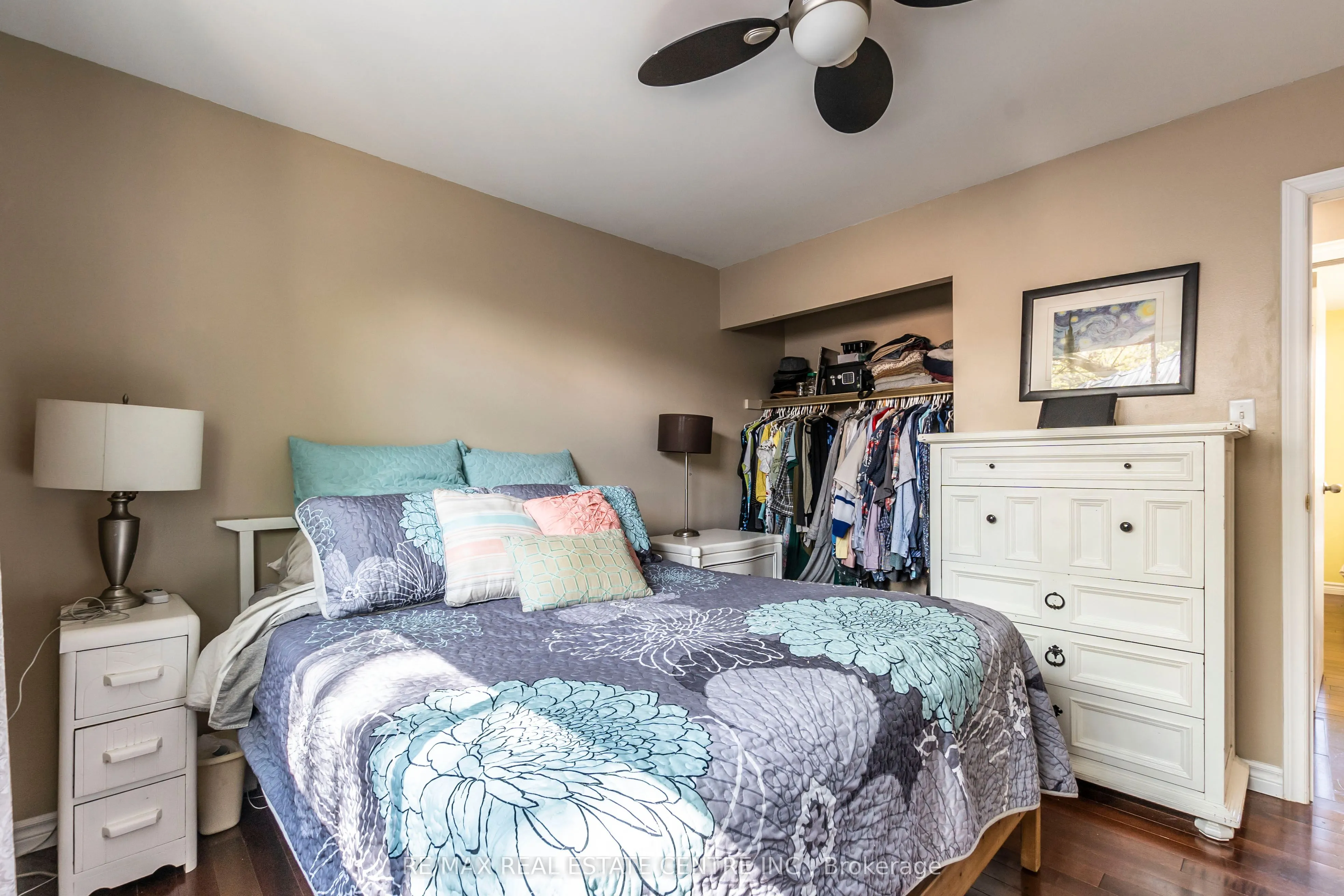 12 Cobblehill Road