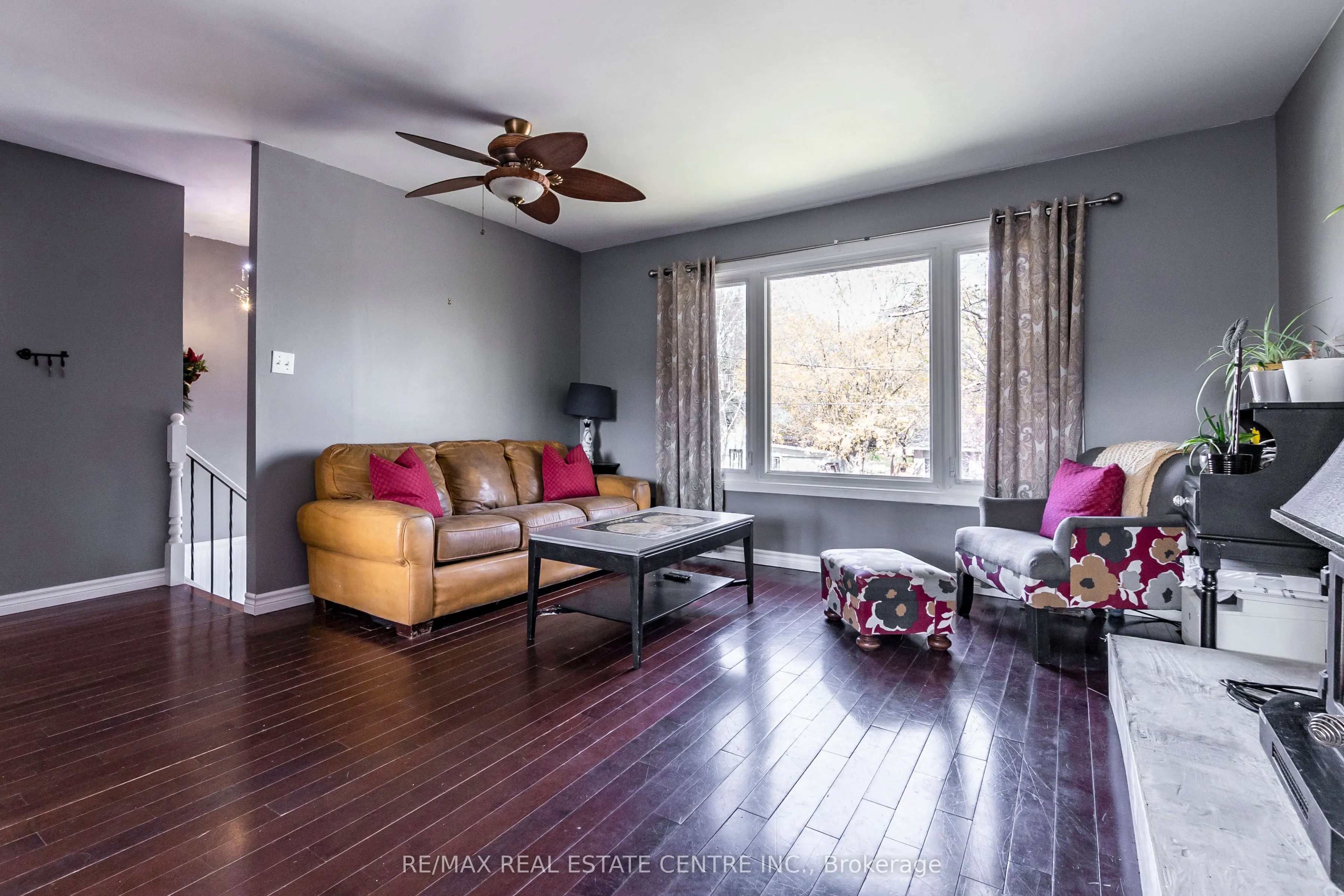 12 Cobblehill Road