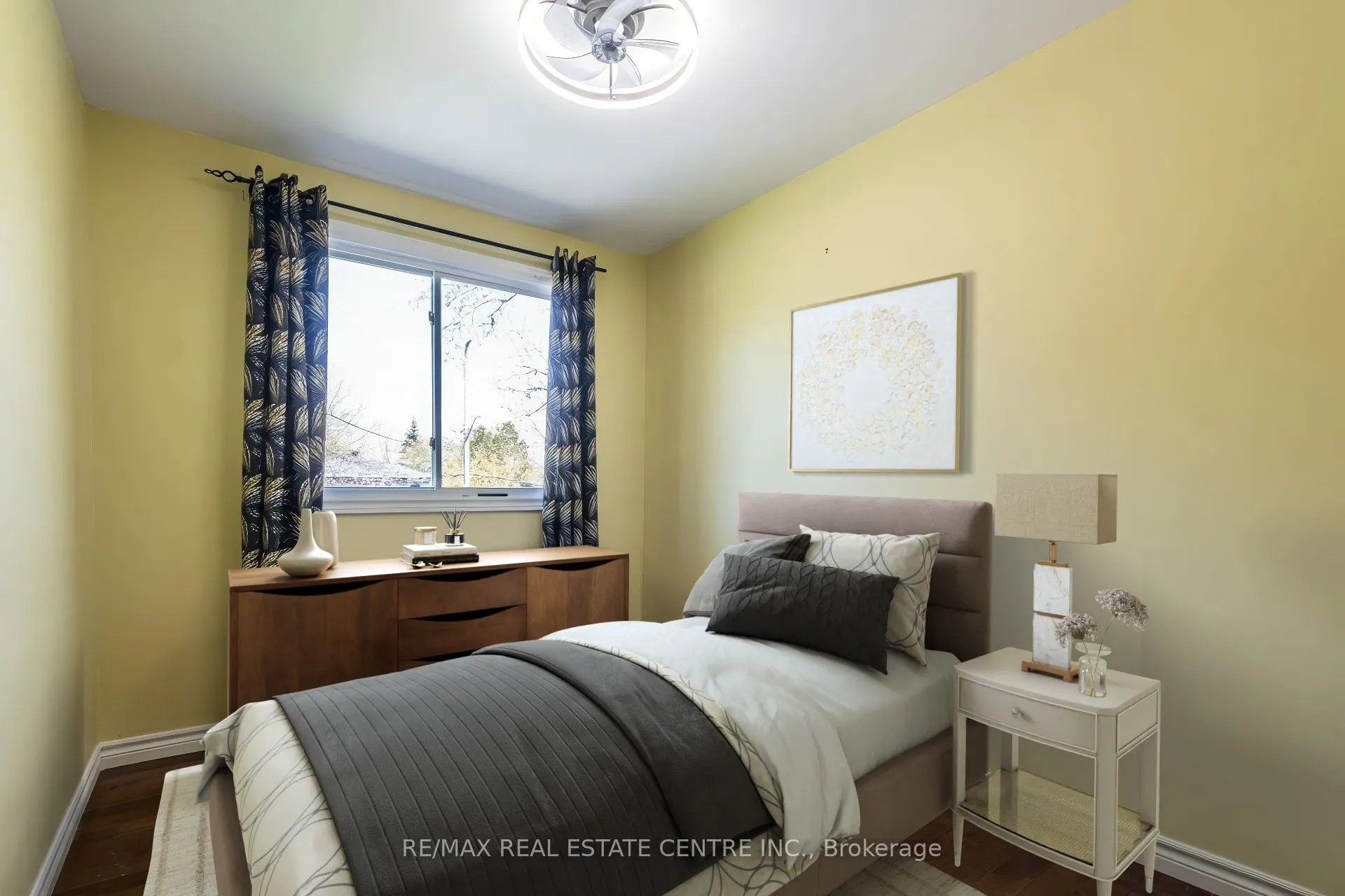 12 Cobblehill Road