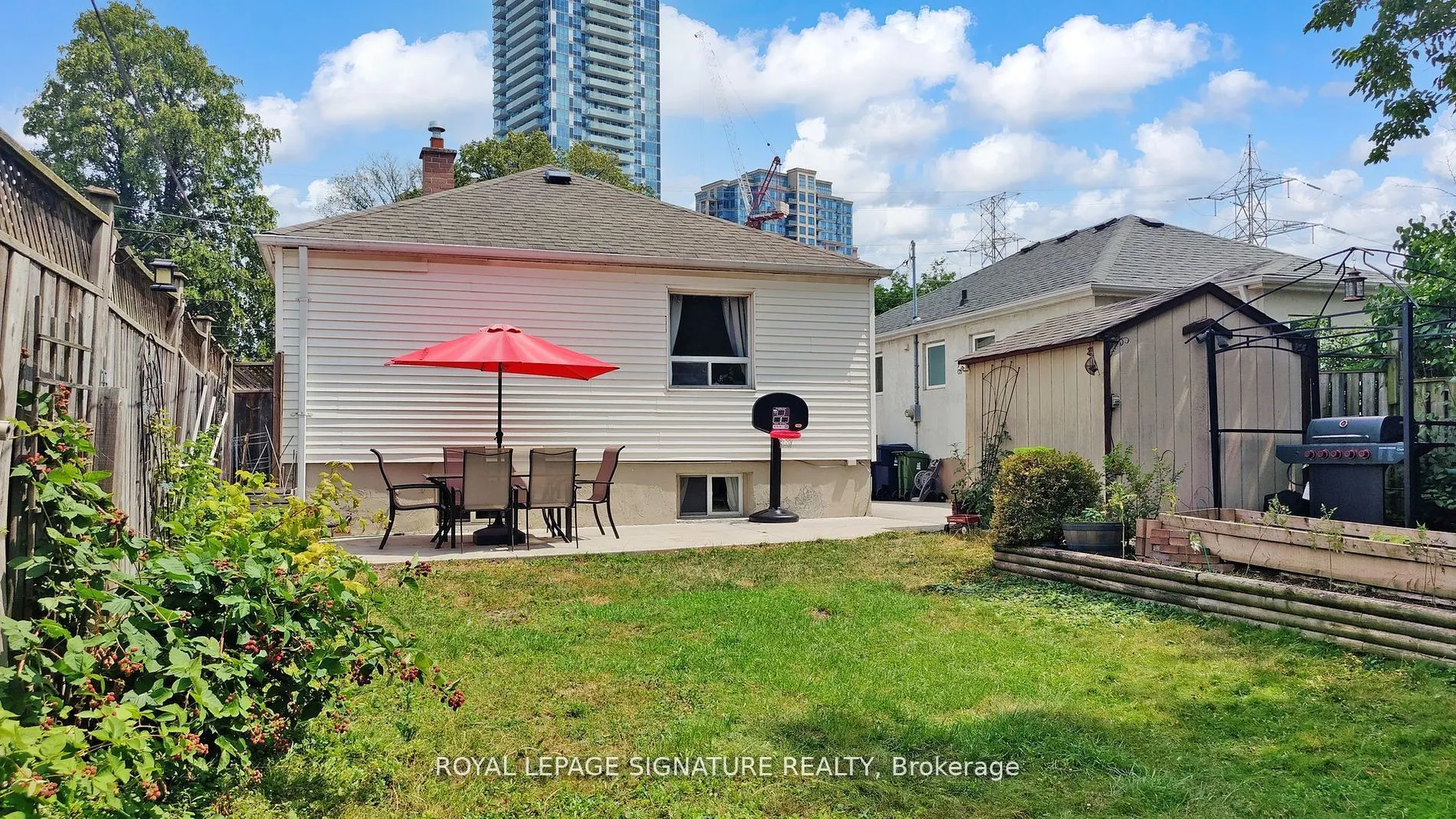 48 Acorn Avenue W