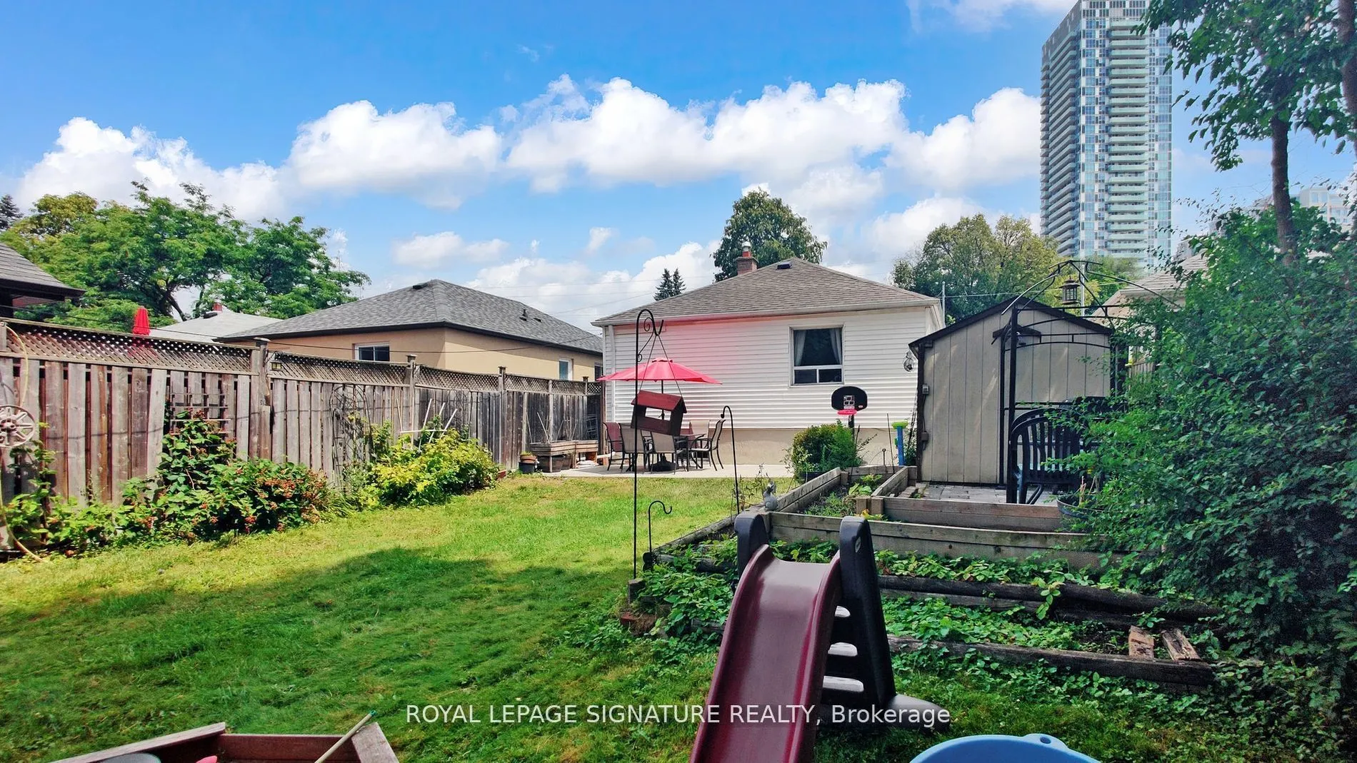 48 Acorn Avenue W