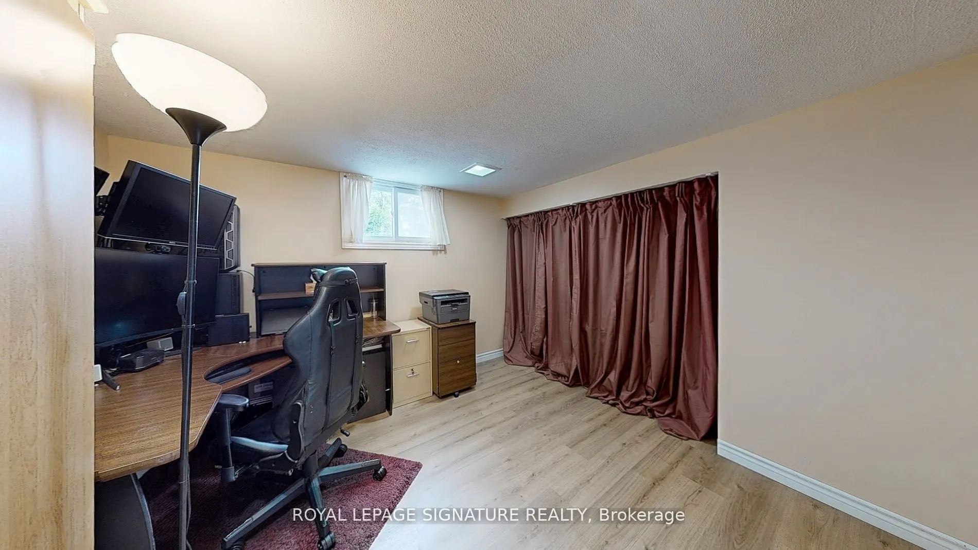 48 Acorn Avenue W