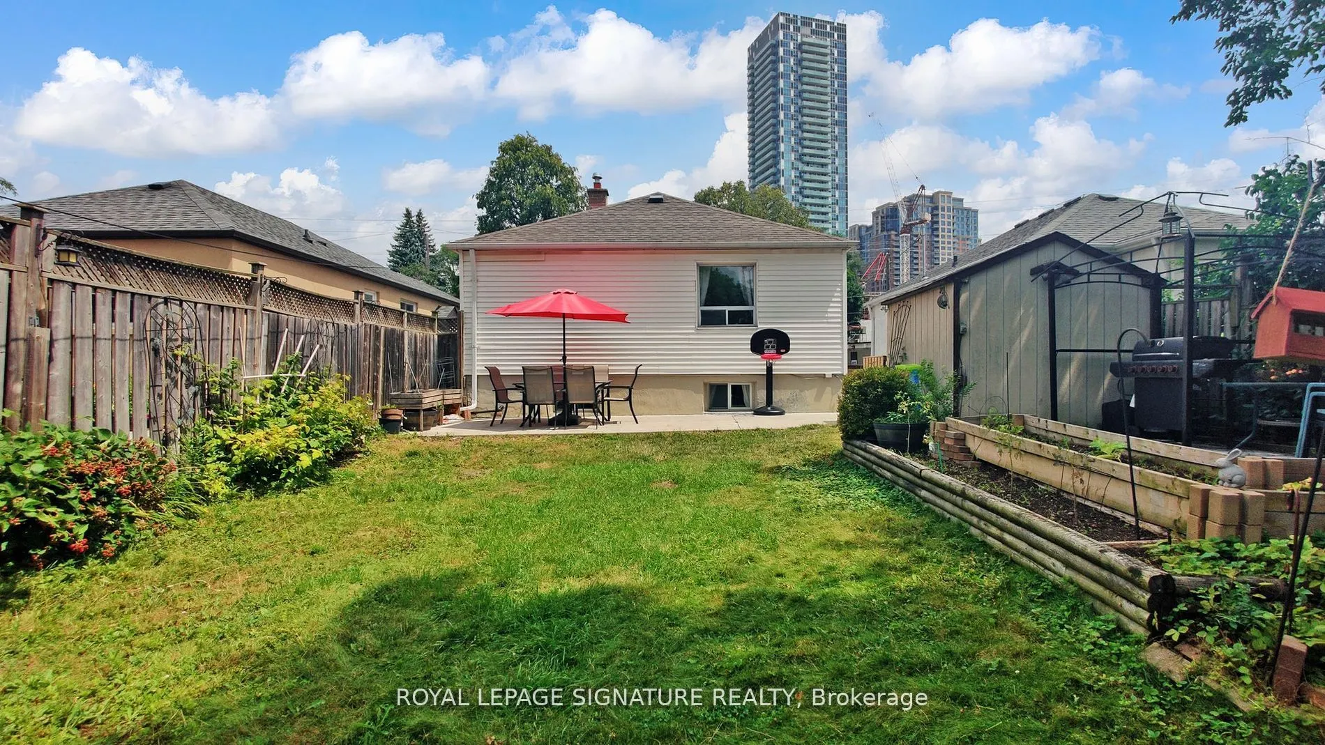 48 Acorn Avenue W