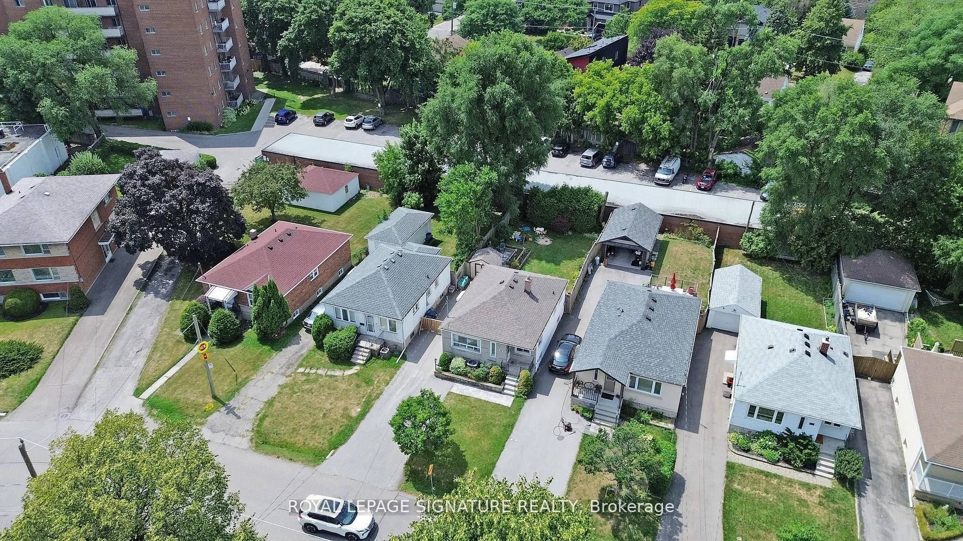 48 Acorn Avenue W