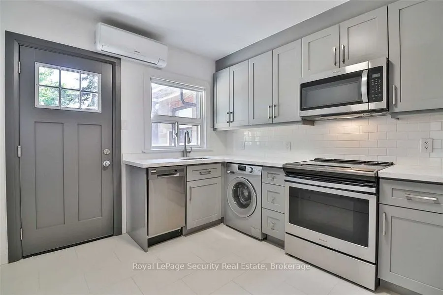 3317 Lake Shore Boulevard W, #3