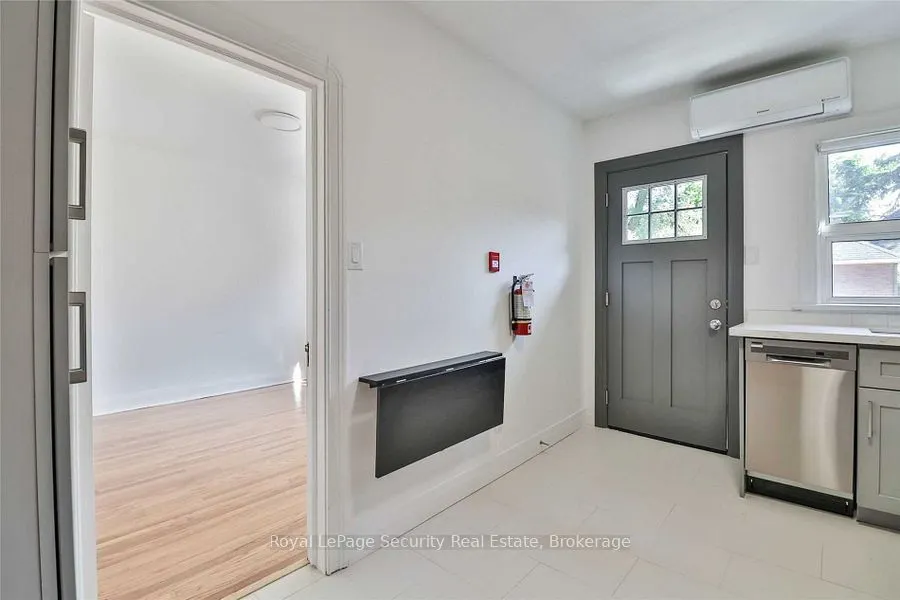 3317 Lake Shore Boulevard W, #3