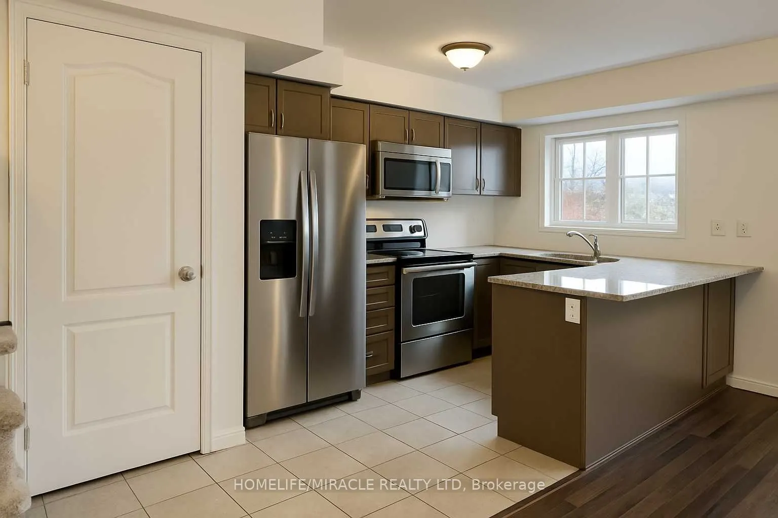 2508 POST Road, #18