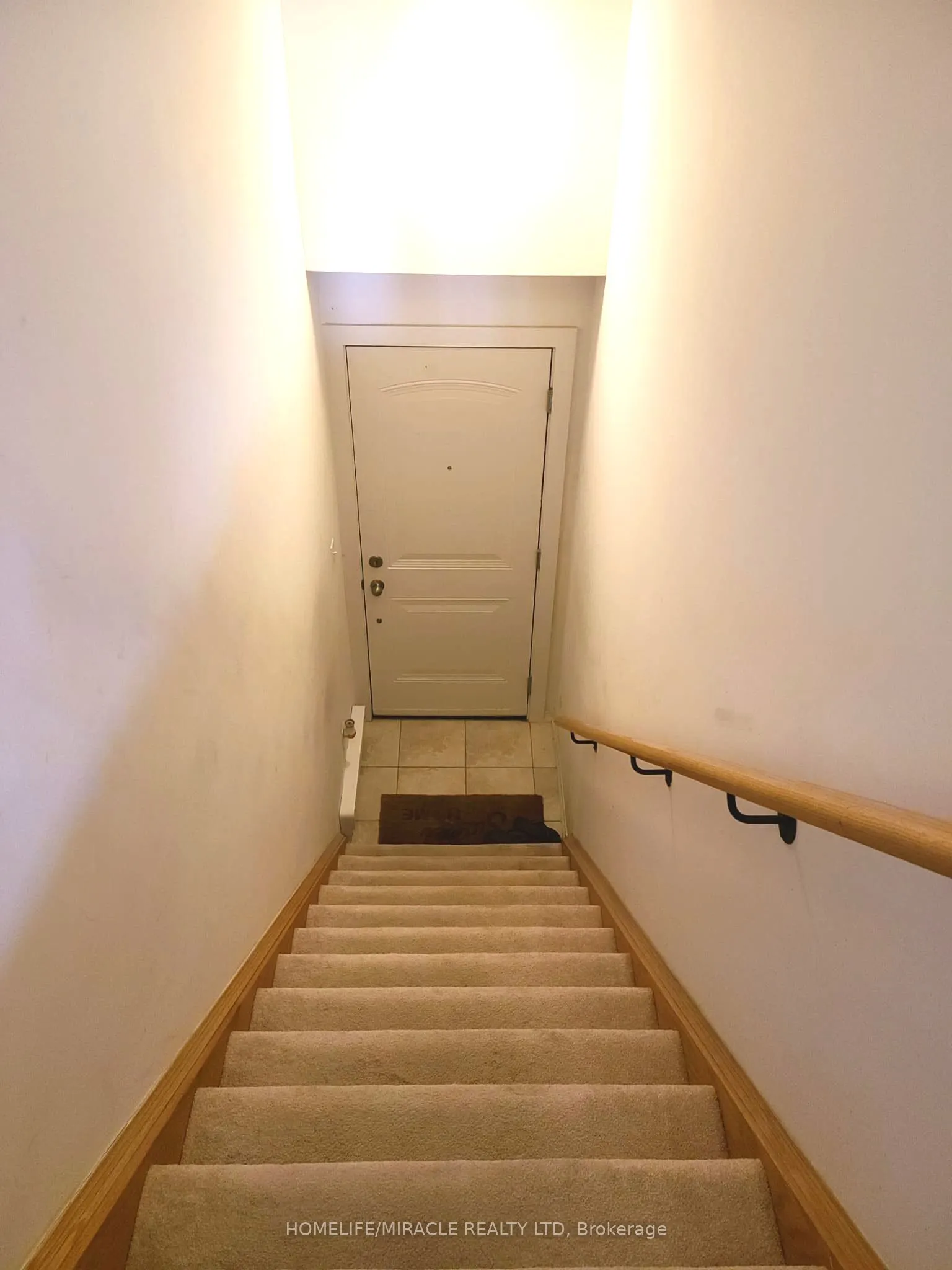 2508 POST Road, #18