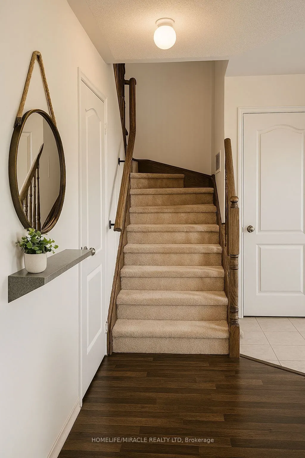 2508 POST Road, #18