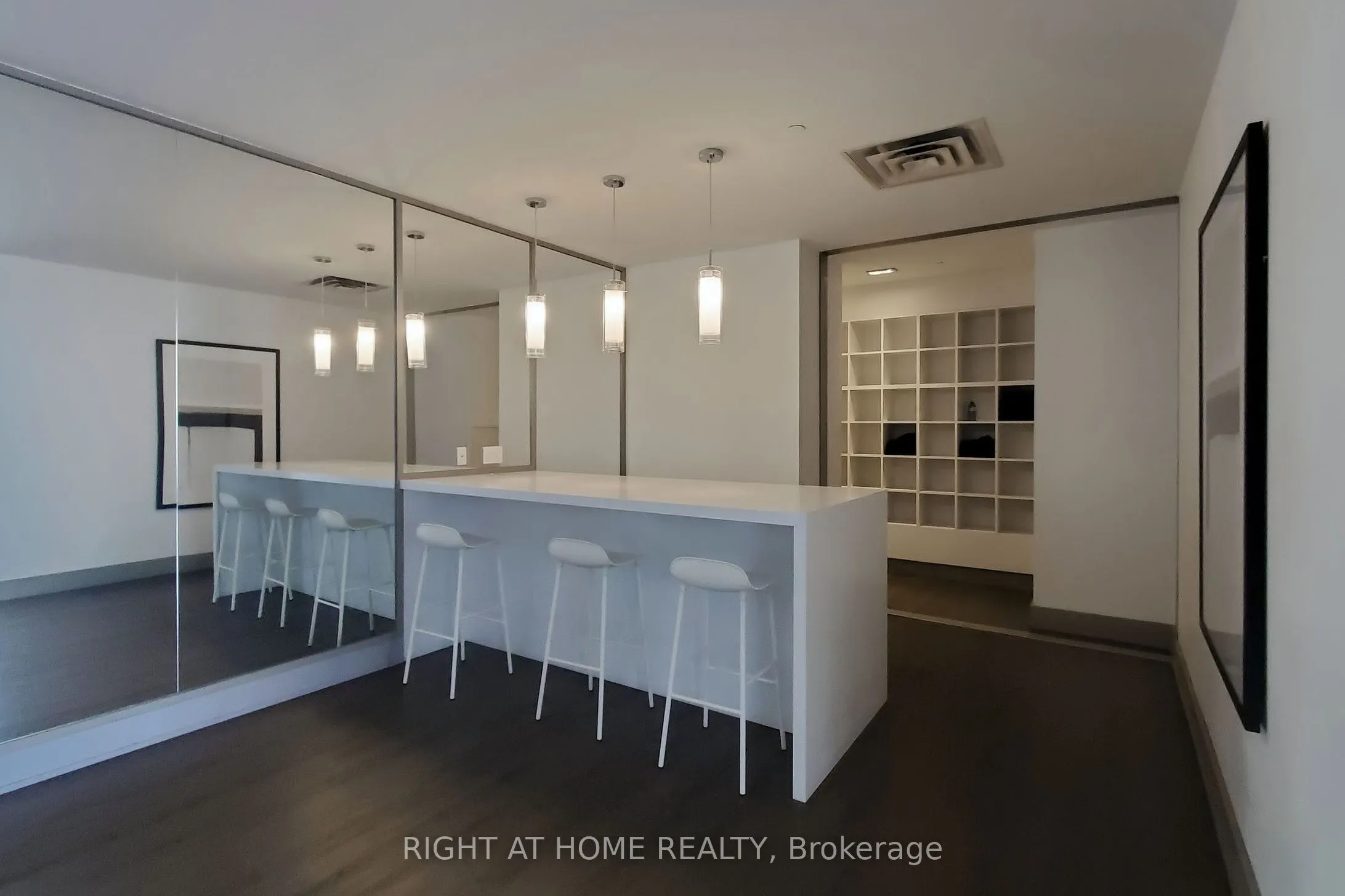 510 Curran Place, #2303