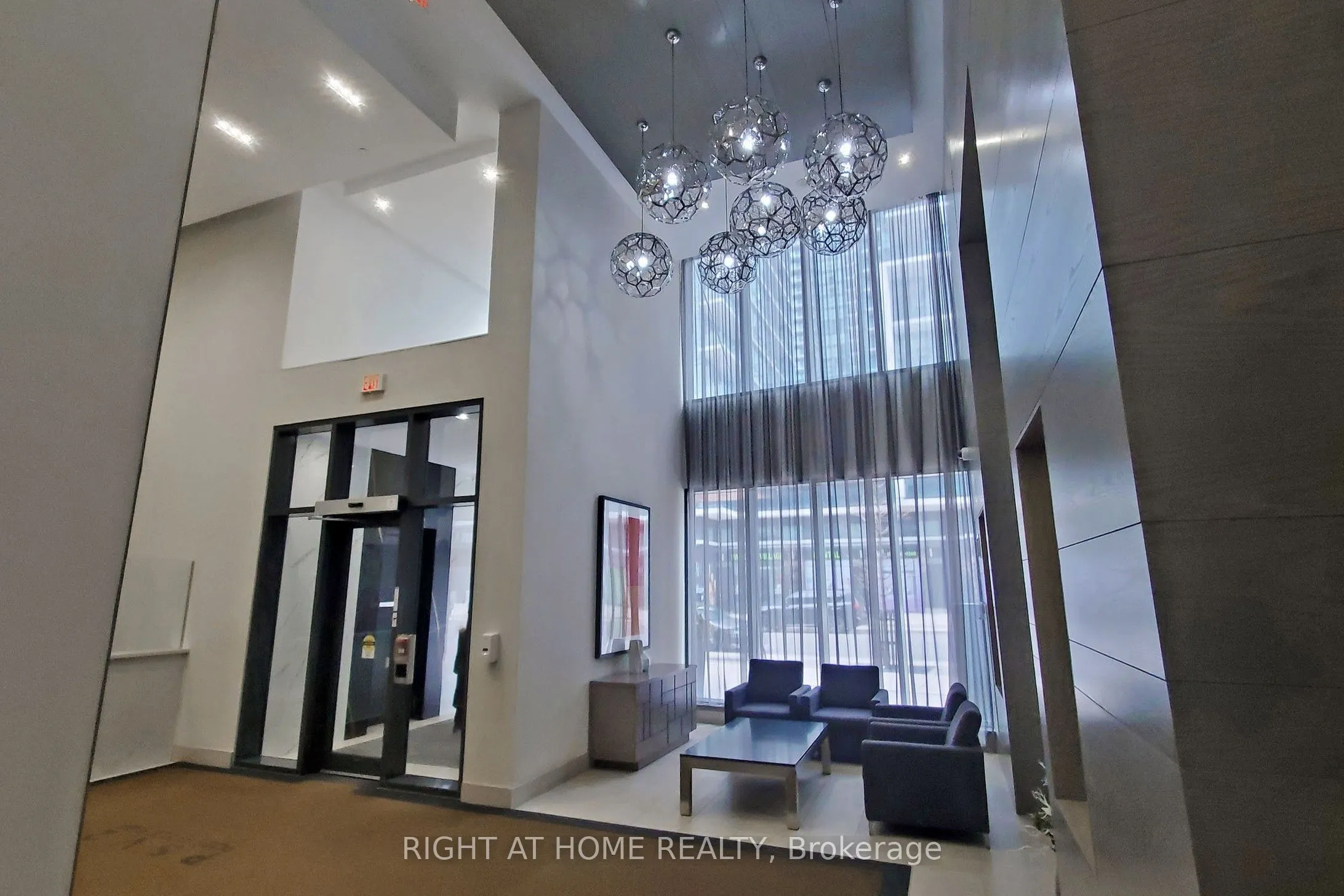 510 Curran Place, #2303