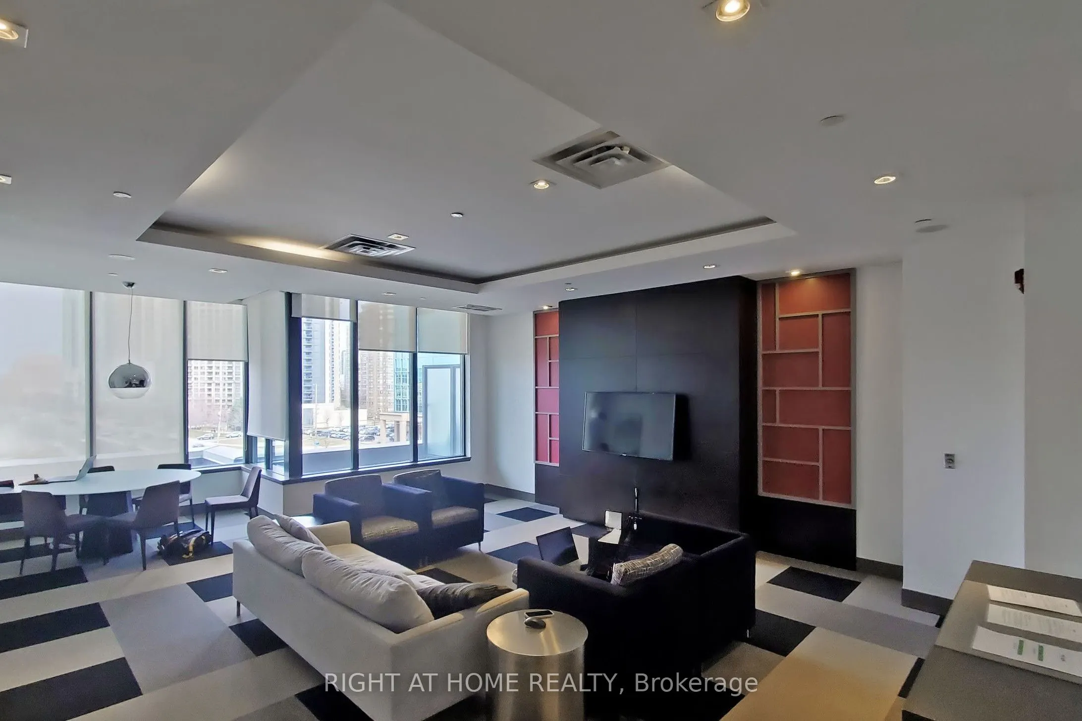 510 Curran Place, #2303