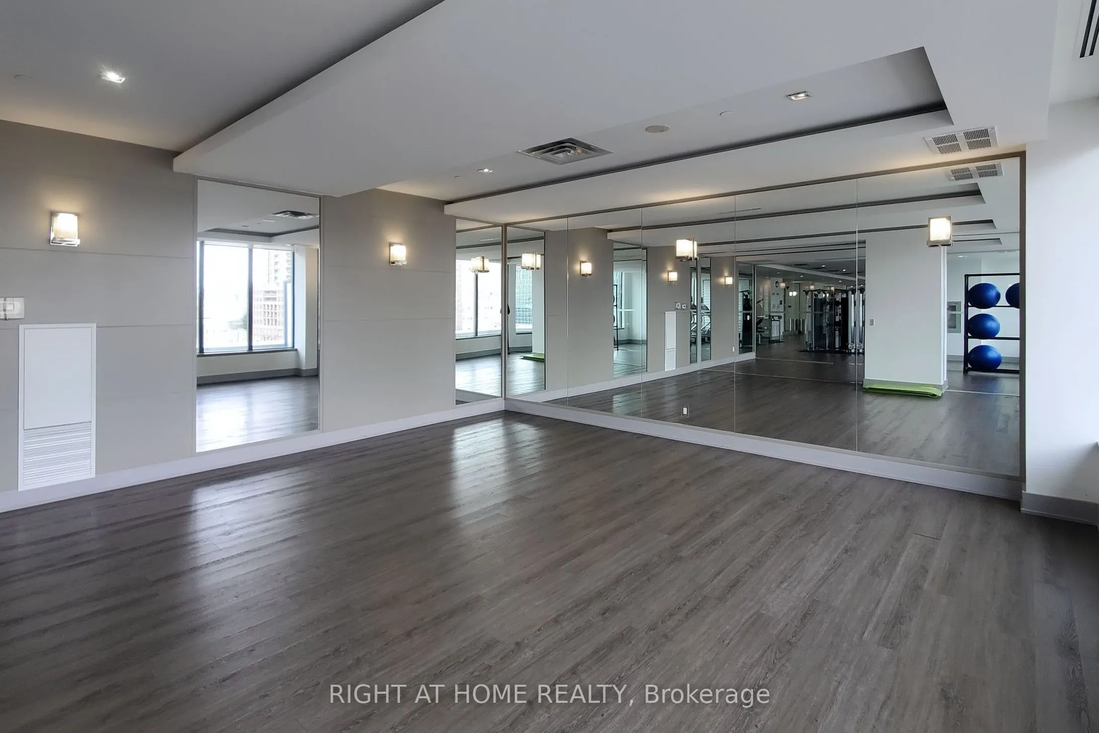 510 Curran Place, #2303