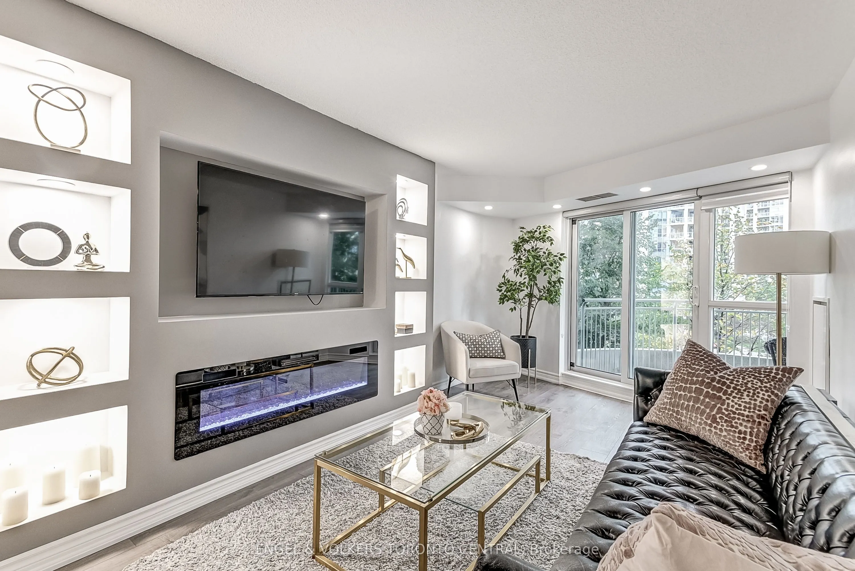 2111 Lake Shore Boulevard W, #319