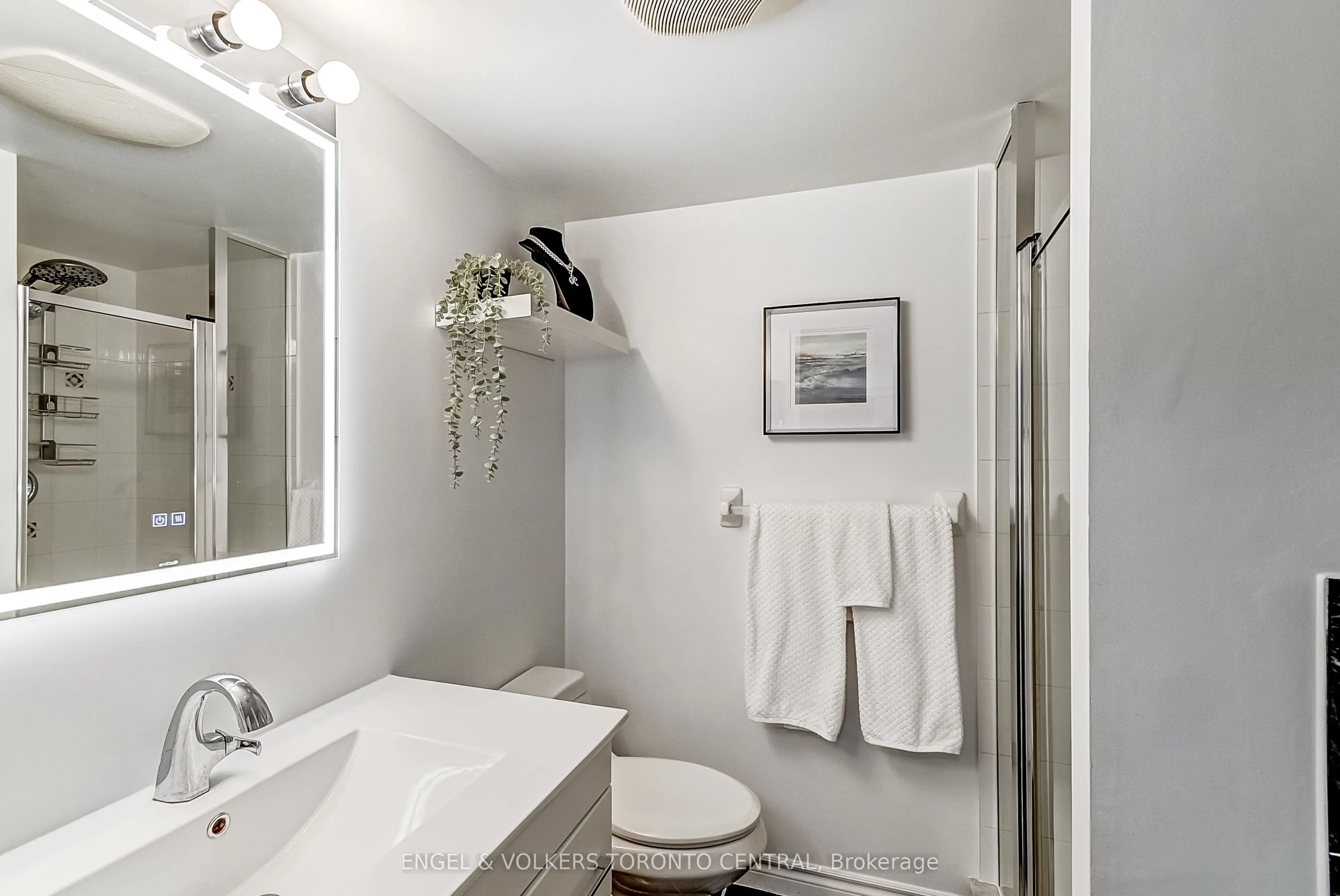 2111 Lake Shore Boulevard W, #319