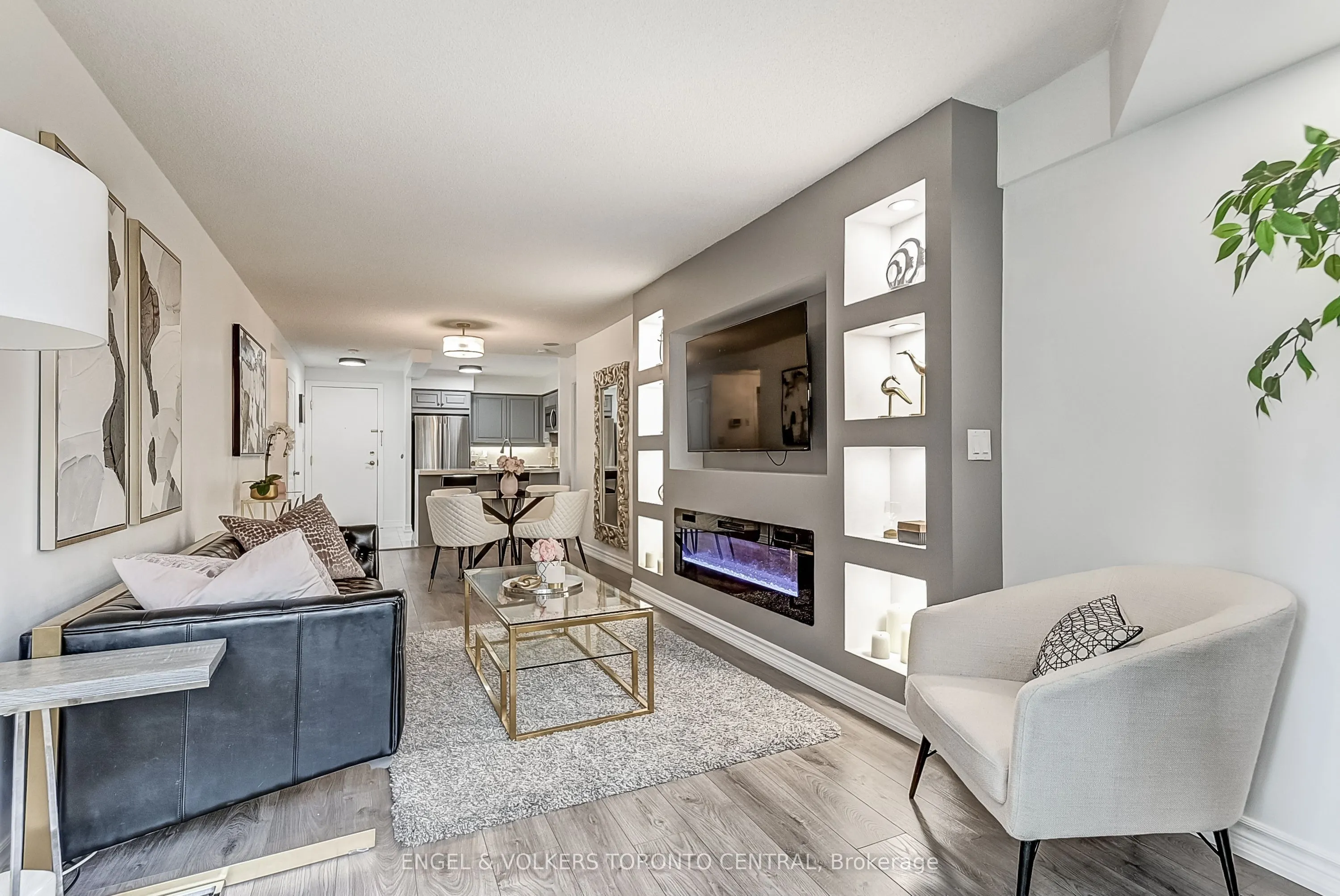 2111 Lake Shore Boulevard W, #319