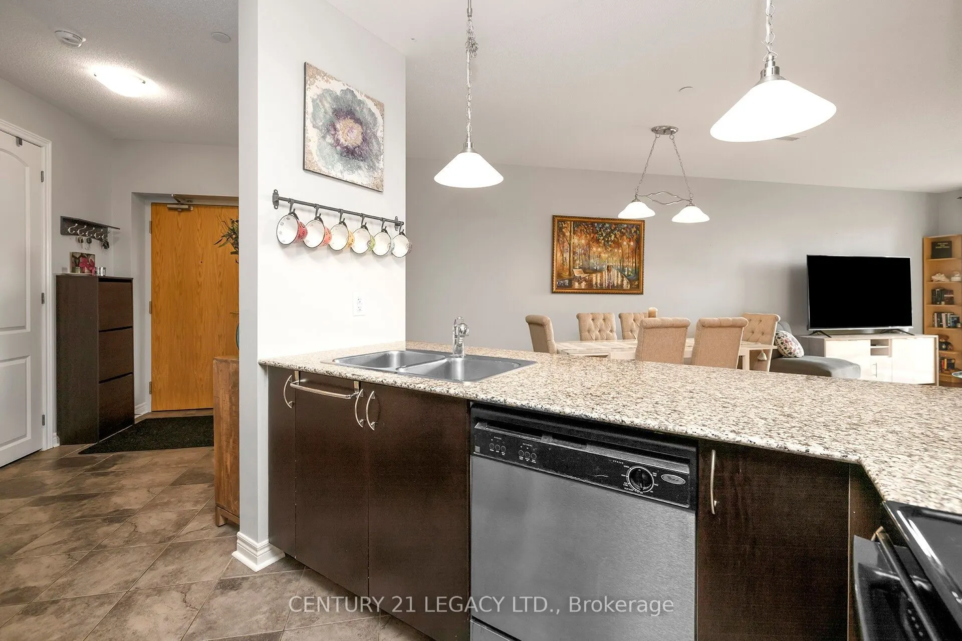 383 Main Street E, #424