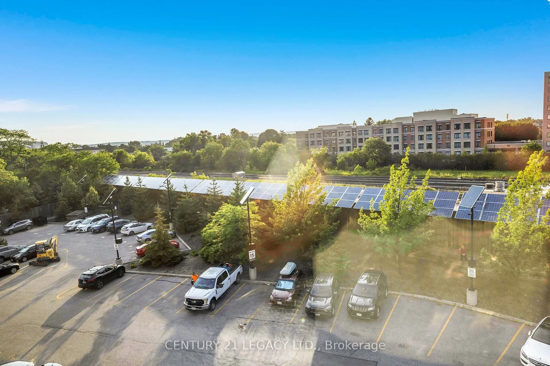 383 Main Street E, #424