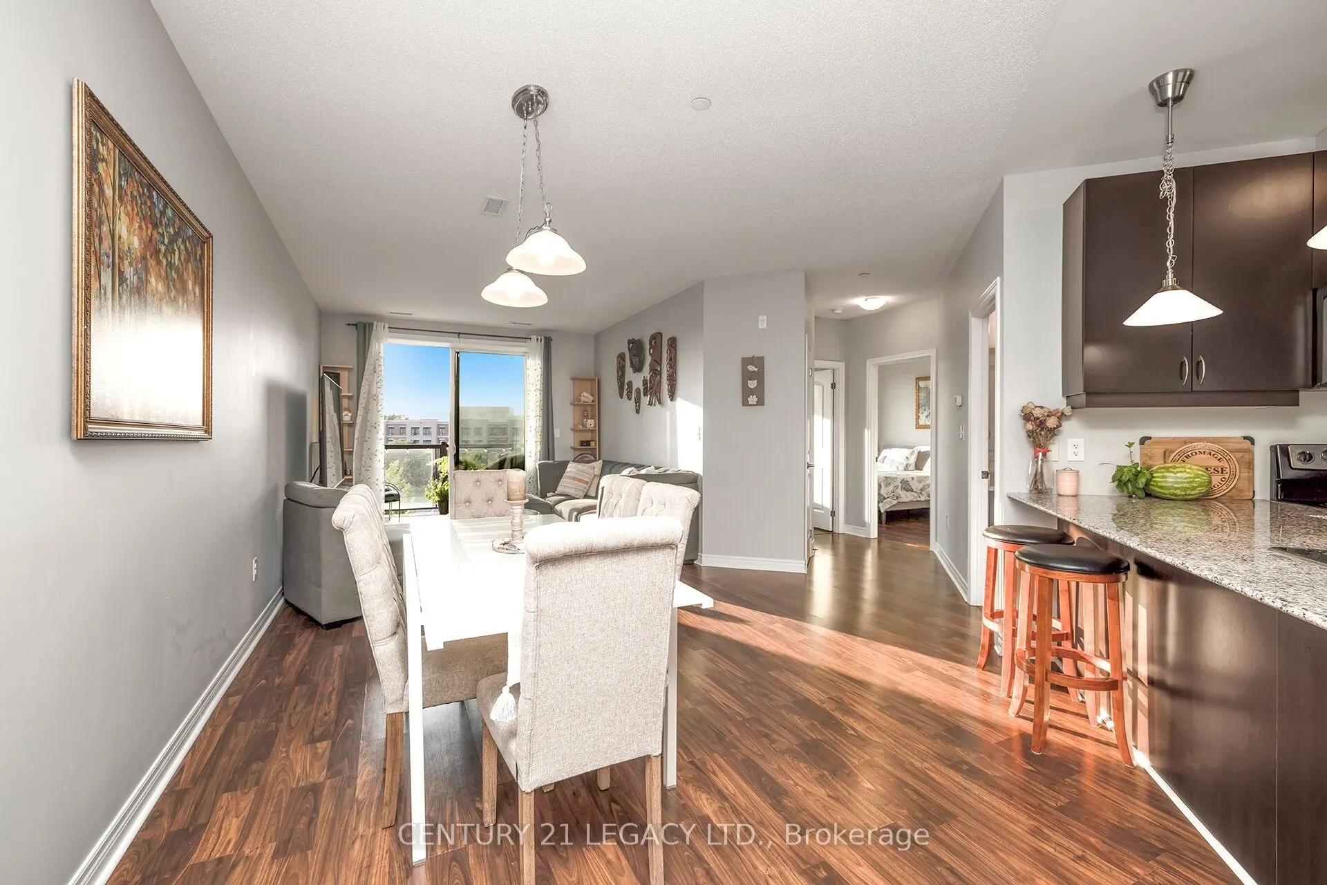 383 Main Street E, #424