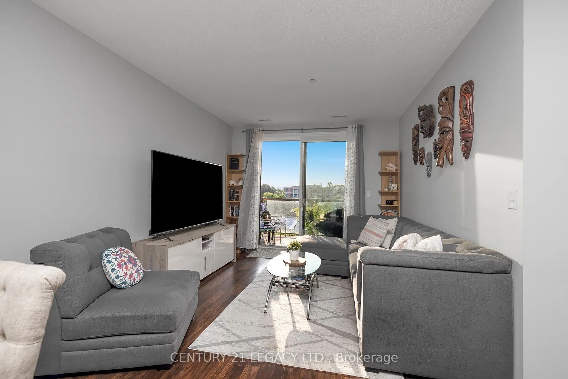383 Main Street E, #424