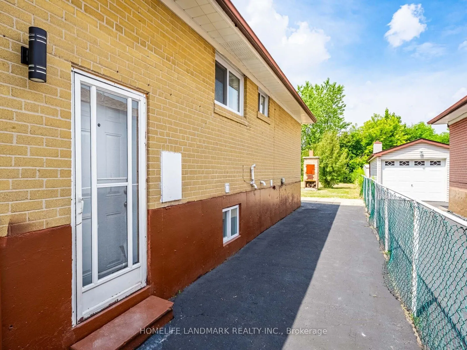 54 Sanford Crescent