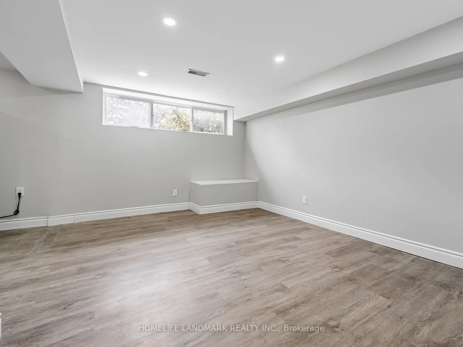 54 Sanford Crescent