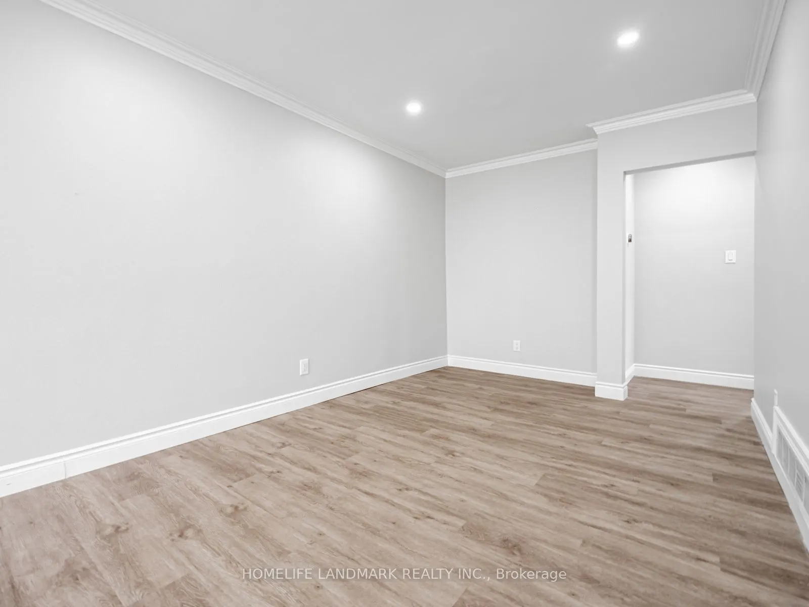 54 Sanford Crescent