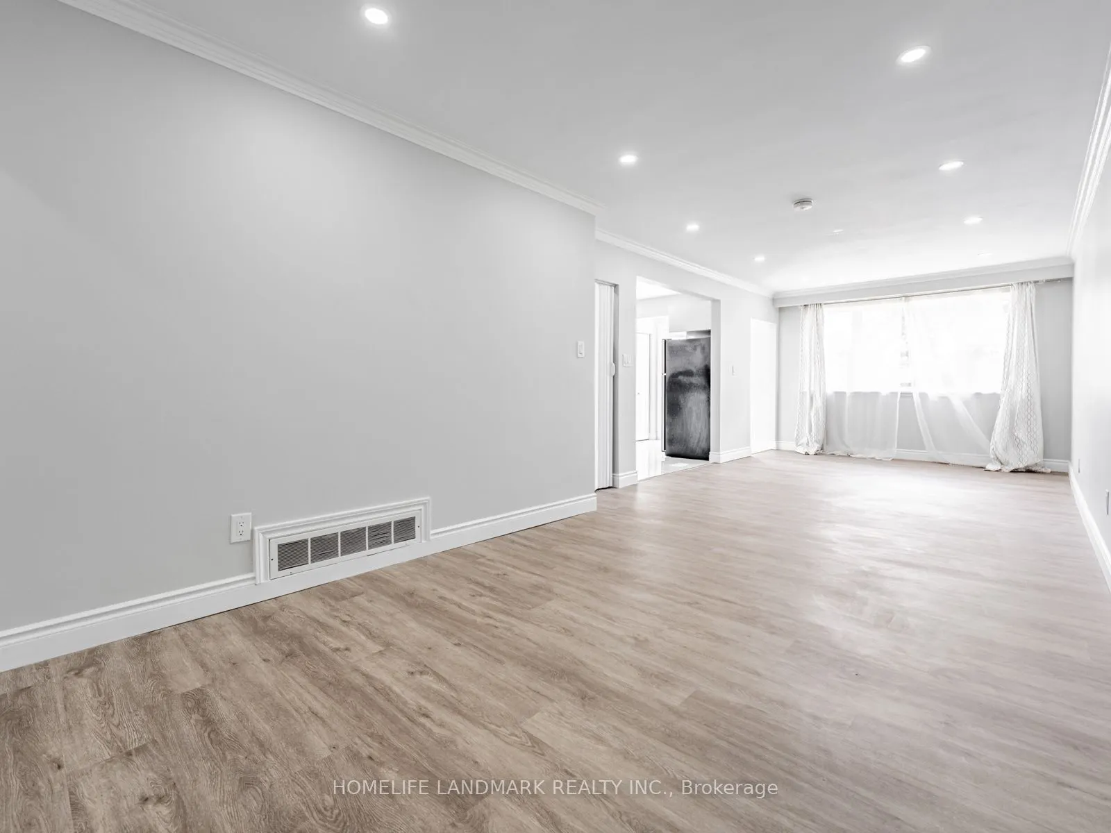 54 Sanford Crescent