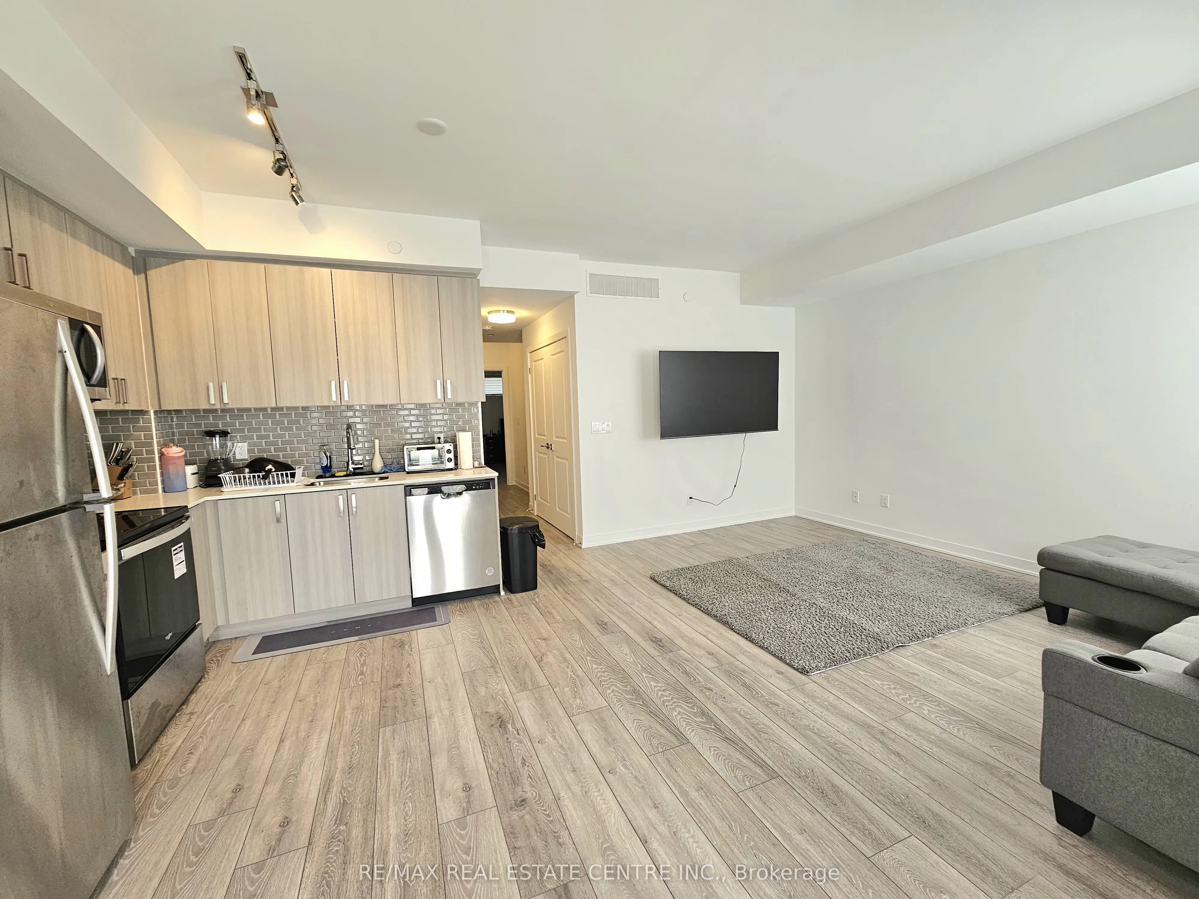 4025 Hickory Drive, #1