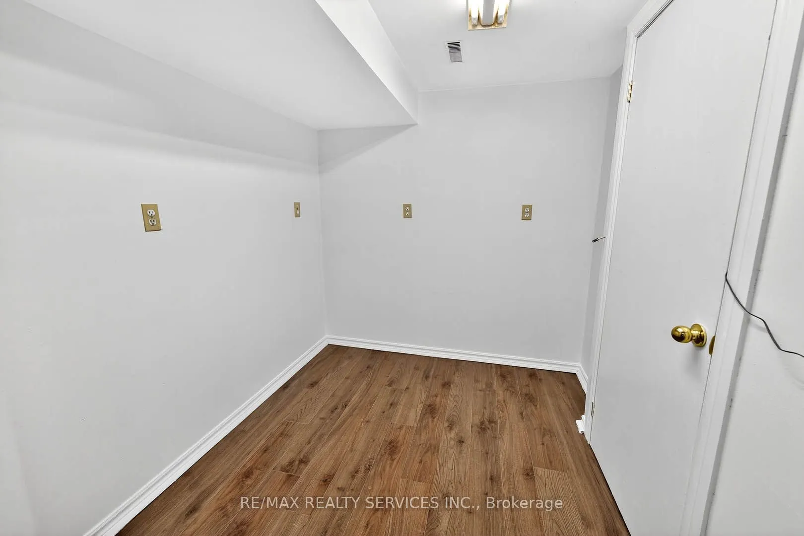 28 Chipwood Crescent